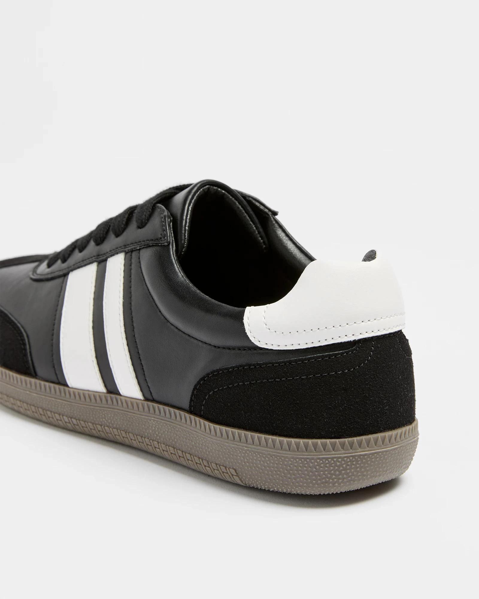 2 Target Mens Retro Sneaker - Canterbury BLACK, 2 of 3