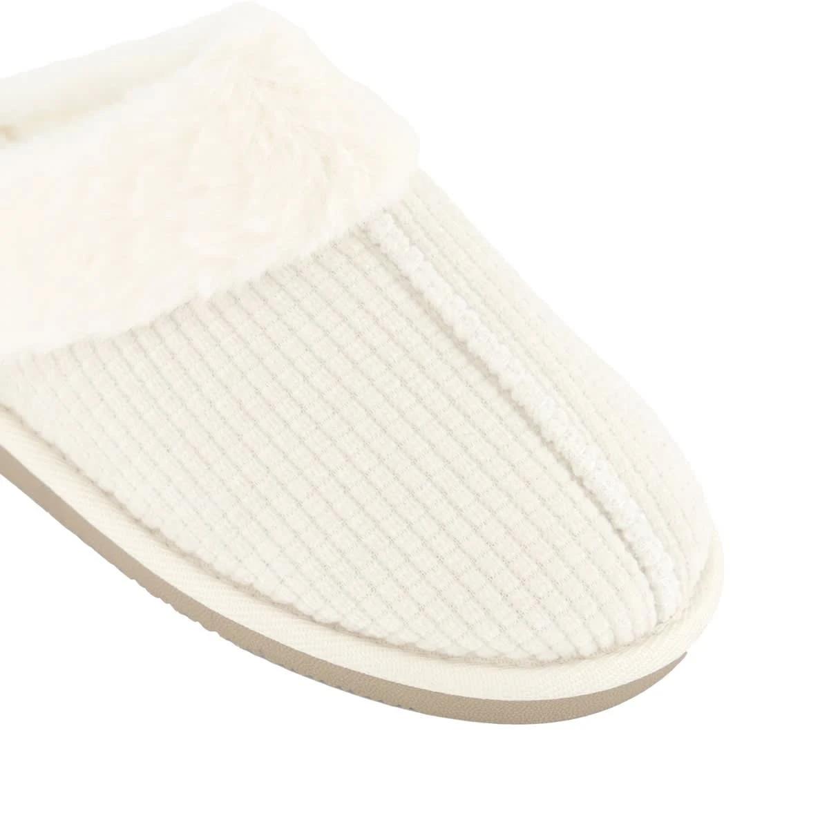 3 'Mocstitch Scuffs Cream, 3 of 3