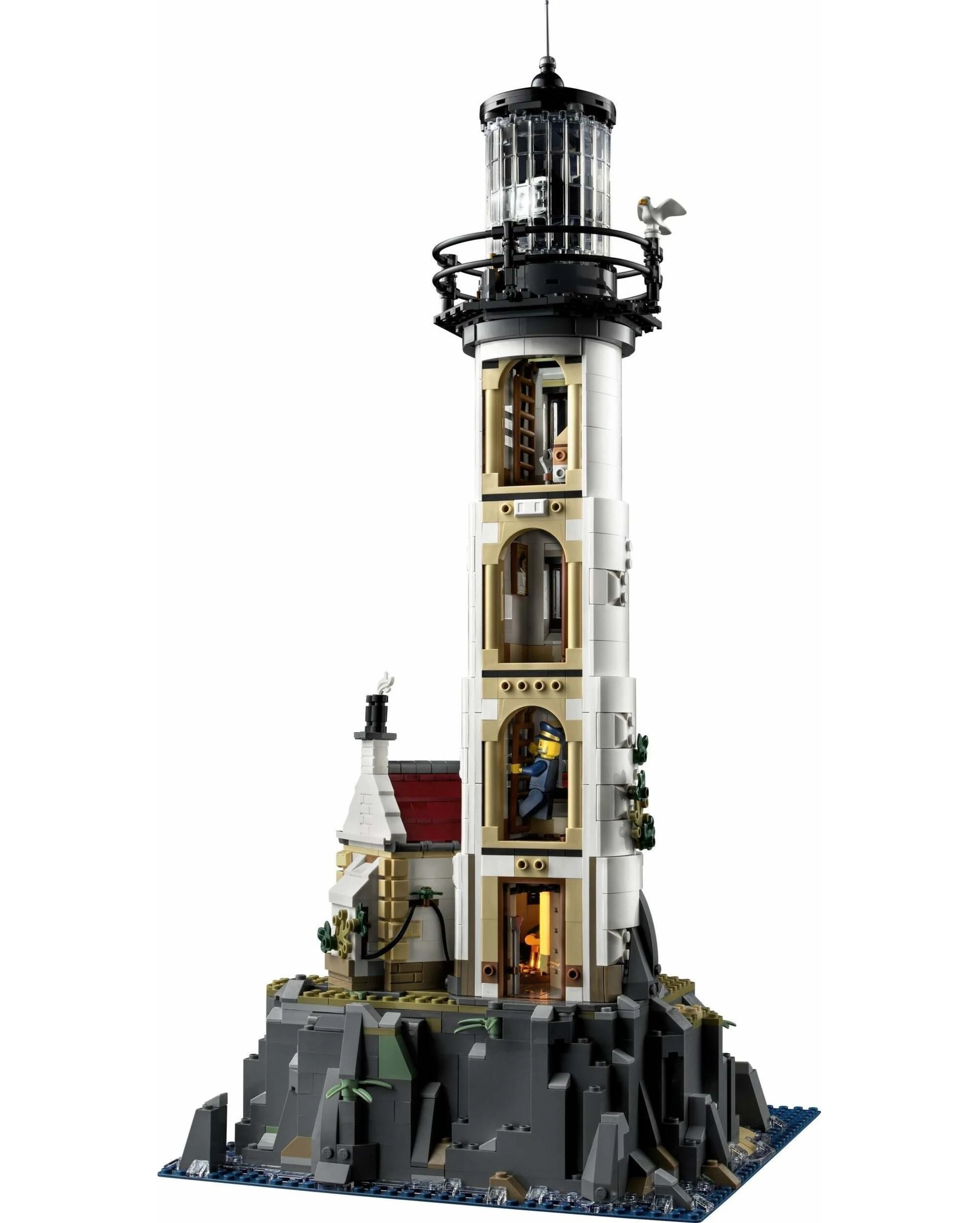 4 LEGO IDEAS Series 21335 Motorized Light House, 4 of 5