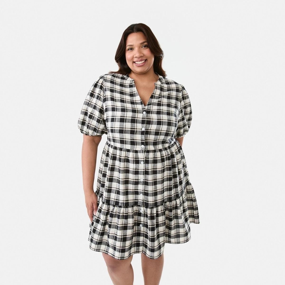 1 Curve Short Sleeve Smock Check Dress Chk Blk S, 1 of 9