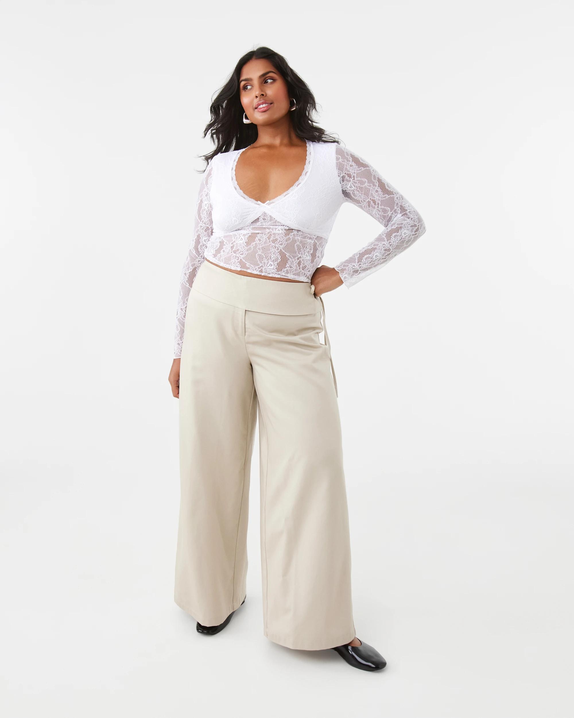 4 Long Sleeve Lace V-Neck Top White, 4 of 9