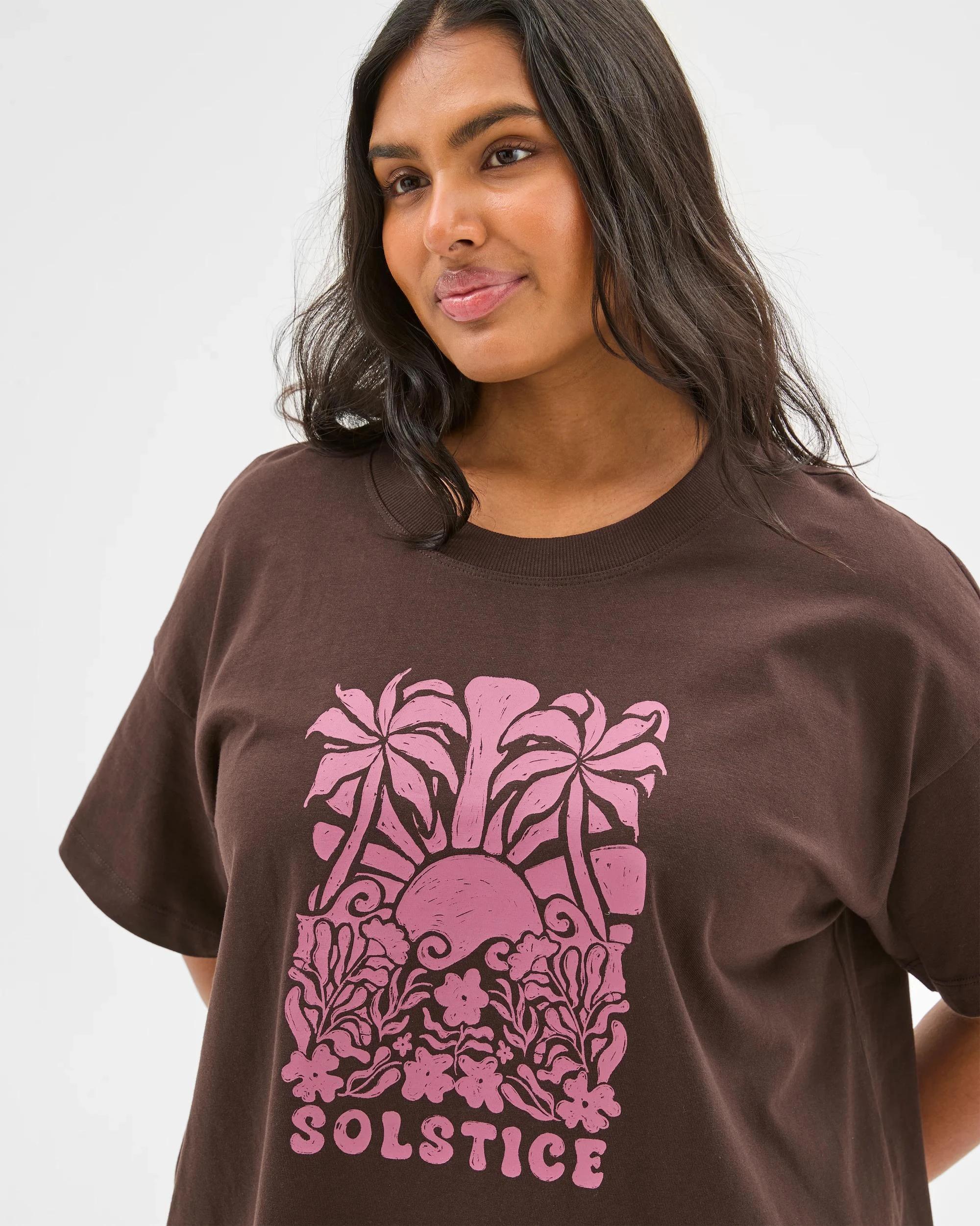 6 Target Plus Size Australian Cotton Graphic Split Hem T-Shirt BRUNETTE/DAMSON, 6 of 7