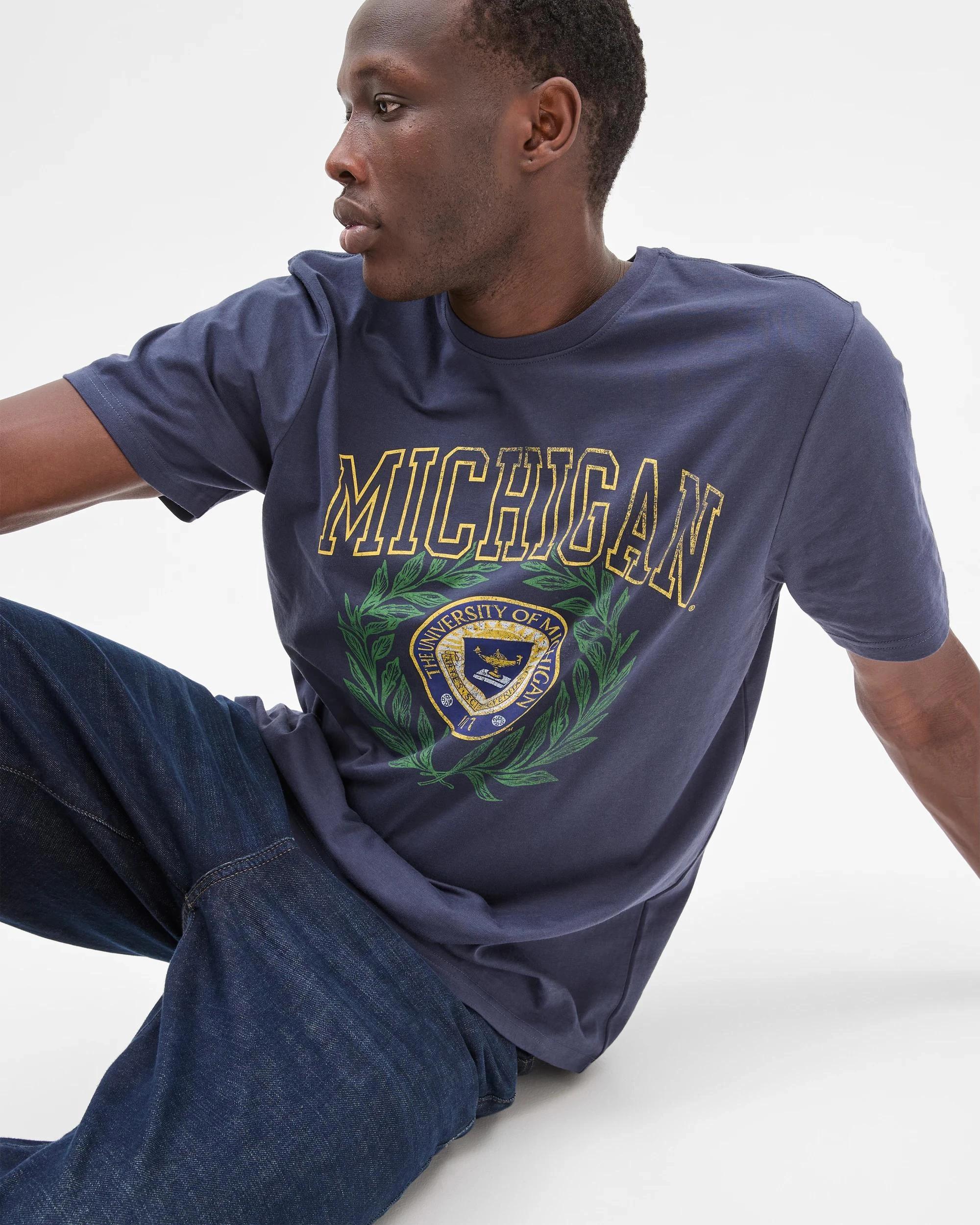 4 Michigan State University Licensed University of Michigan T-Shirt NAVY BLUE, 4 of 5
