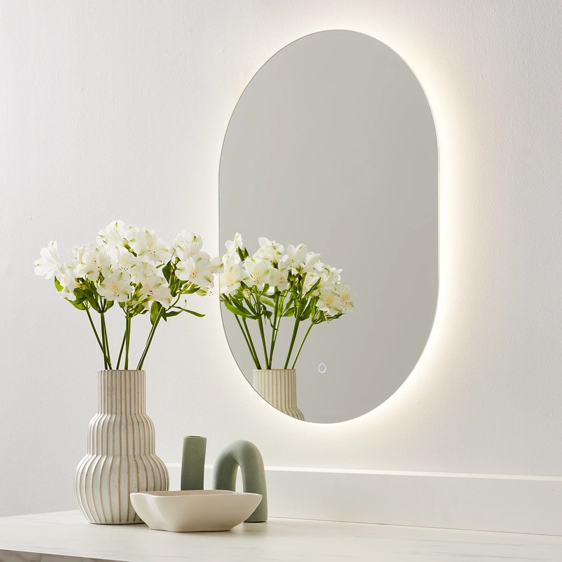 1 Oval Light Up Mirror, 1 of 9