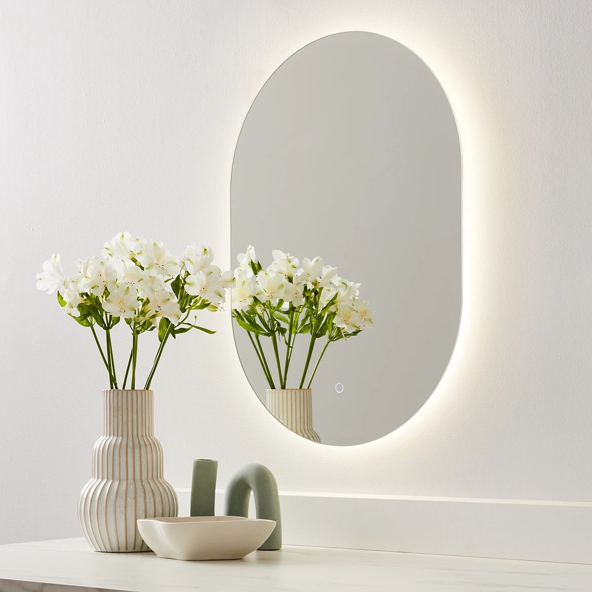 1 Oval Light Up Mirror, 1 of 9