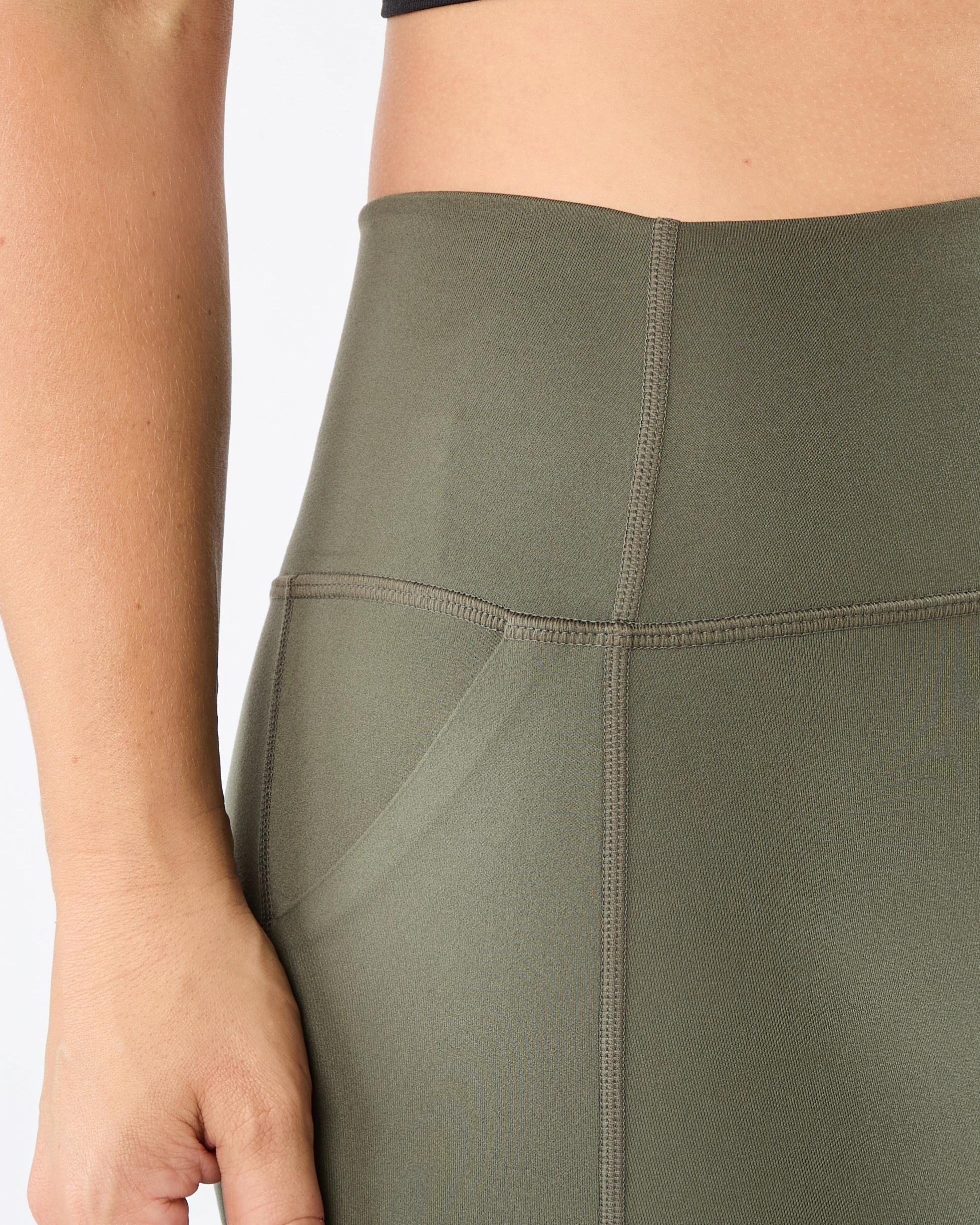 4 Active Womens Ultrasoft Shorts Cargo Grn, 4 of 6