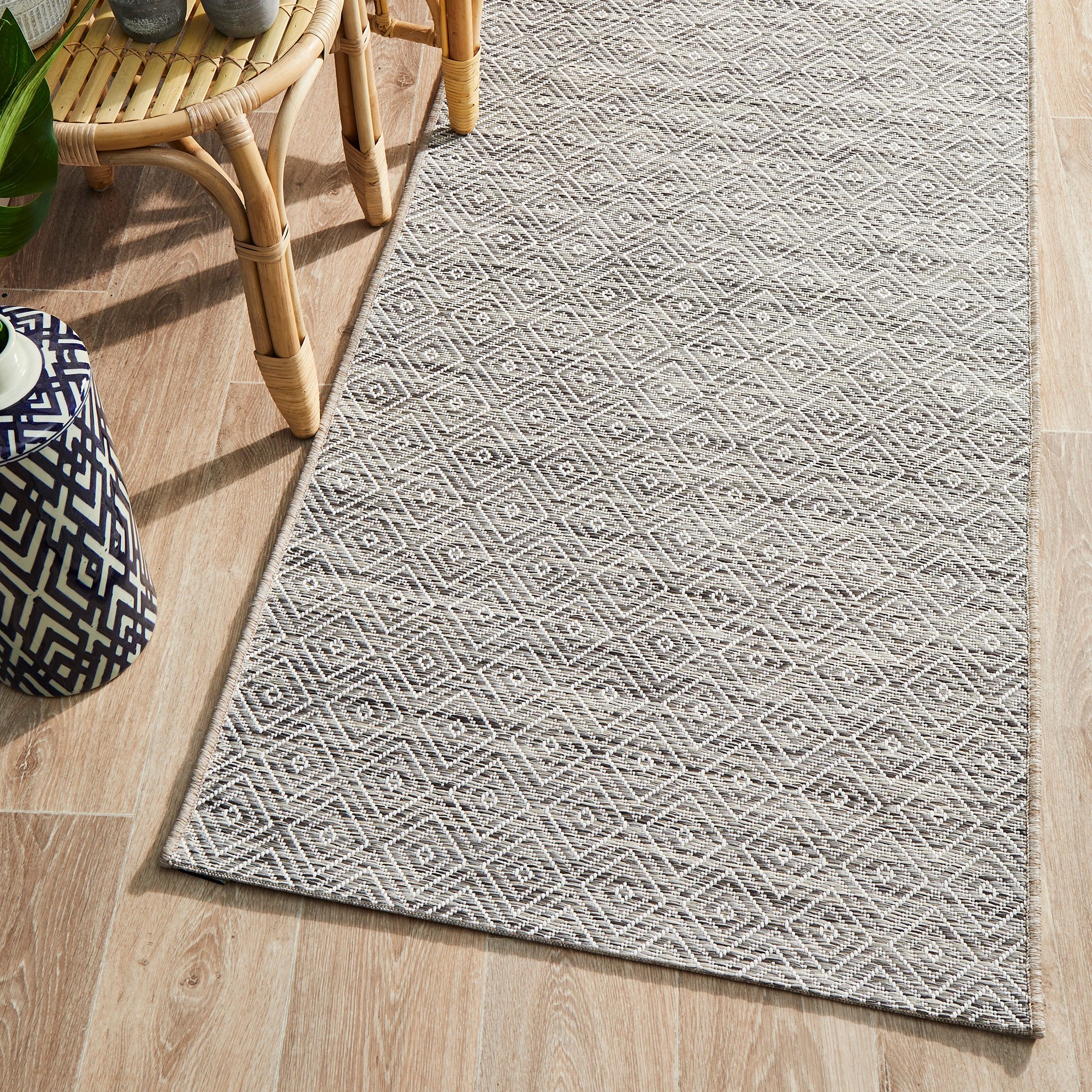 1 Common Ground Rugs Portico 5500 300x80 cm Rug - Silver, 1 of 6