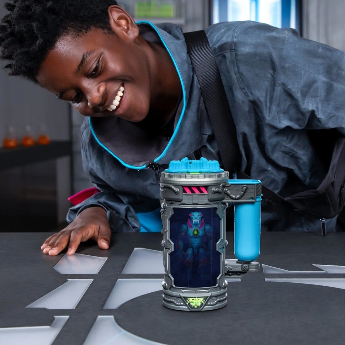 7 MrBeast Lab Mutation Chamber, Experiment to Create Your Beast Release the Iconic Panther, 7 of 9