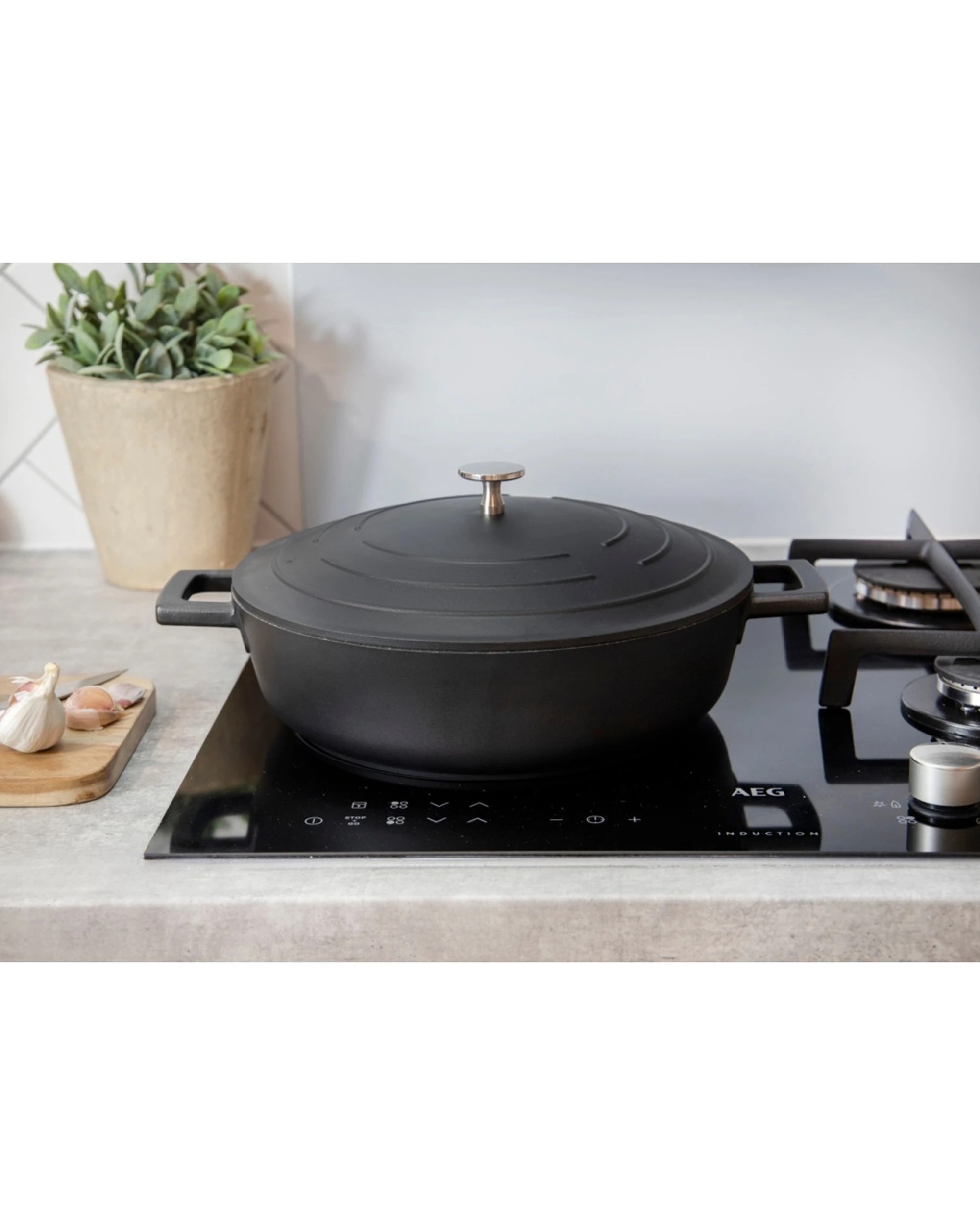 6 MasterCraft Cast Aluminium Shallow Casserole Dish Kitchen Cooking Pot 5L 33cm - Black, 6 of 6
