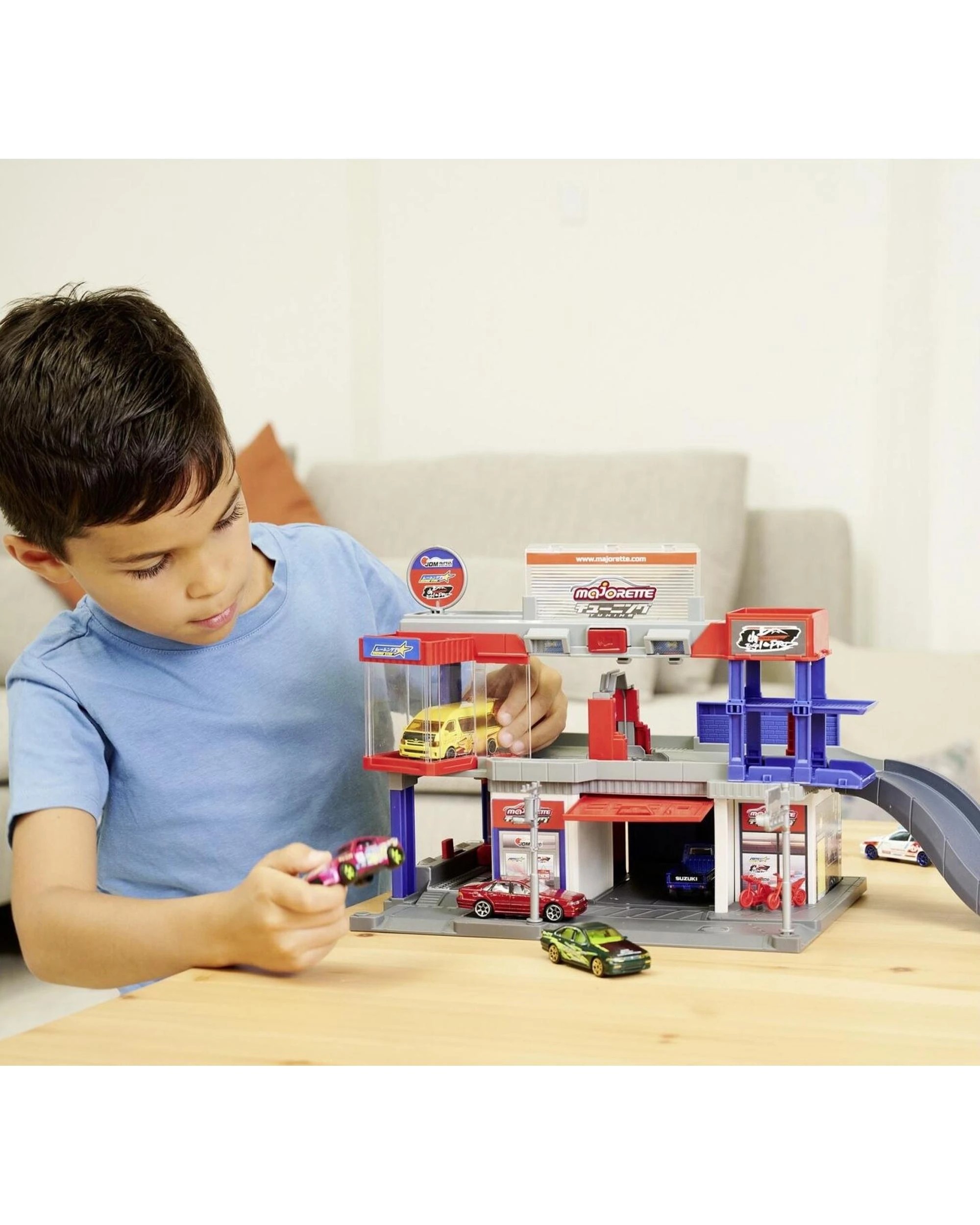 5 Majorette Japan Series Tuning Garage Playset, 5 of 6