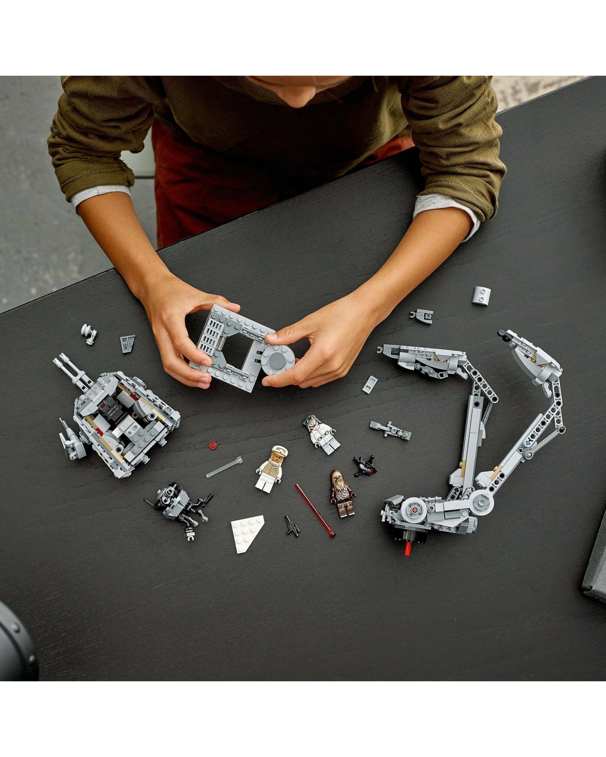 3 LEGO 75322 AT-ST Walker Hoth Battle Set, 3 of 5