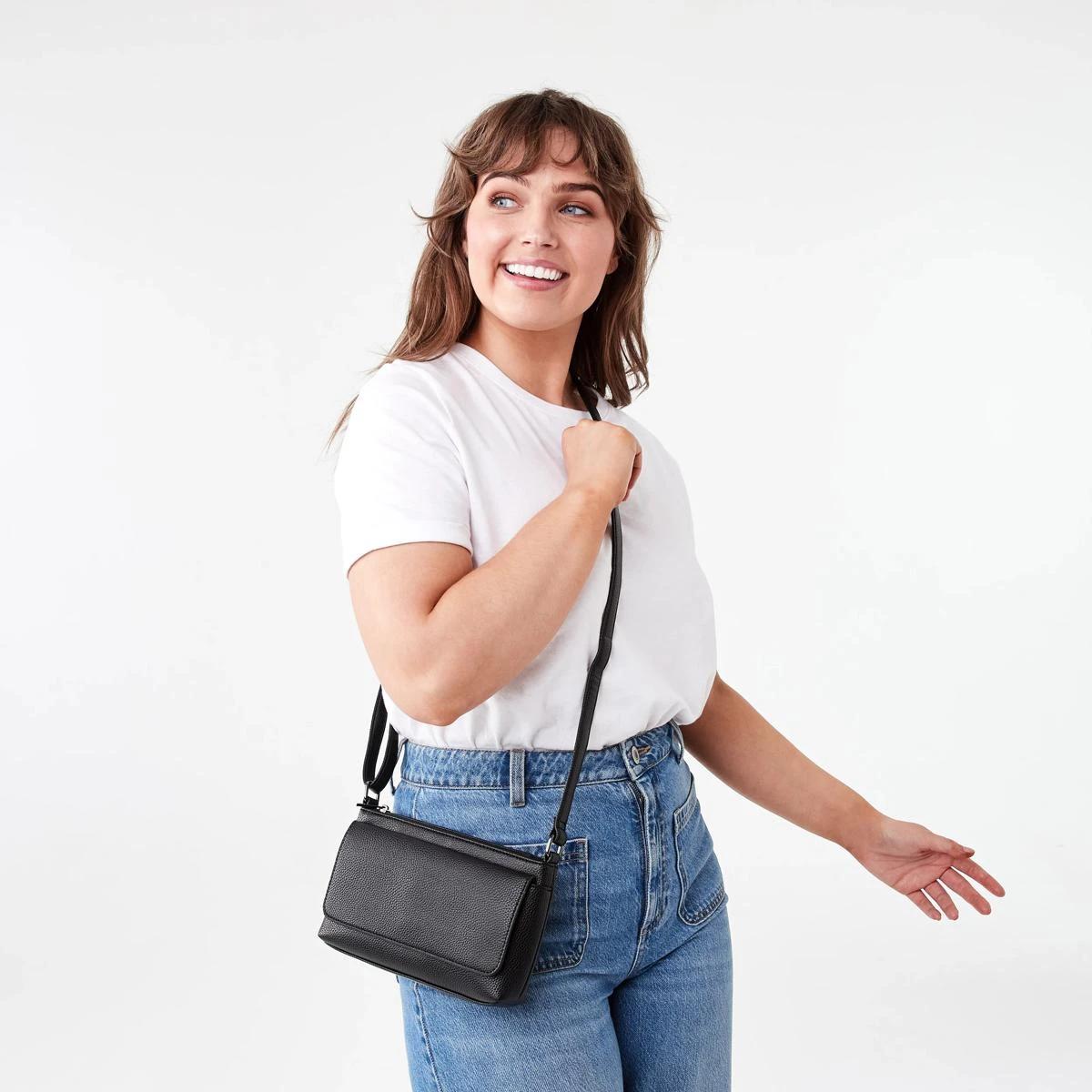 5 Envelope Pocket Crossbody Bag BLACK, 5 of 6