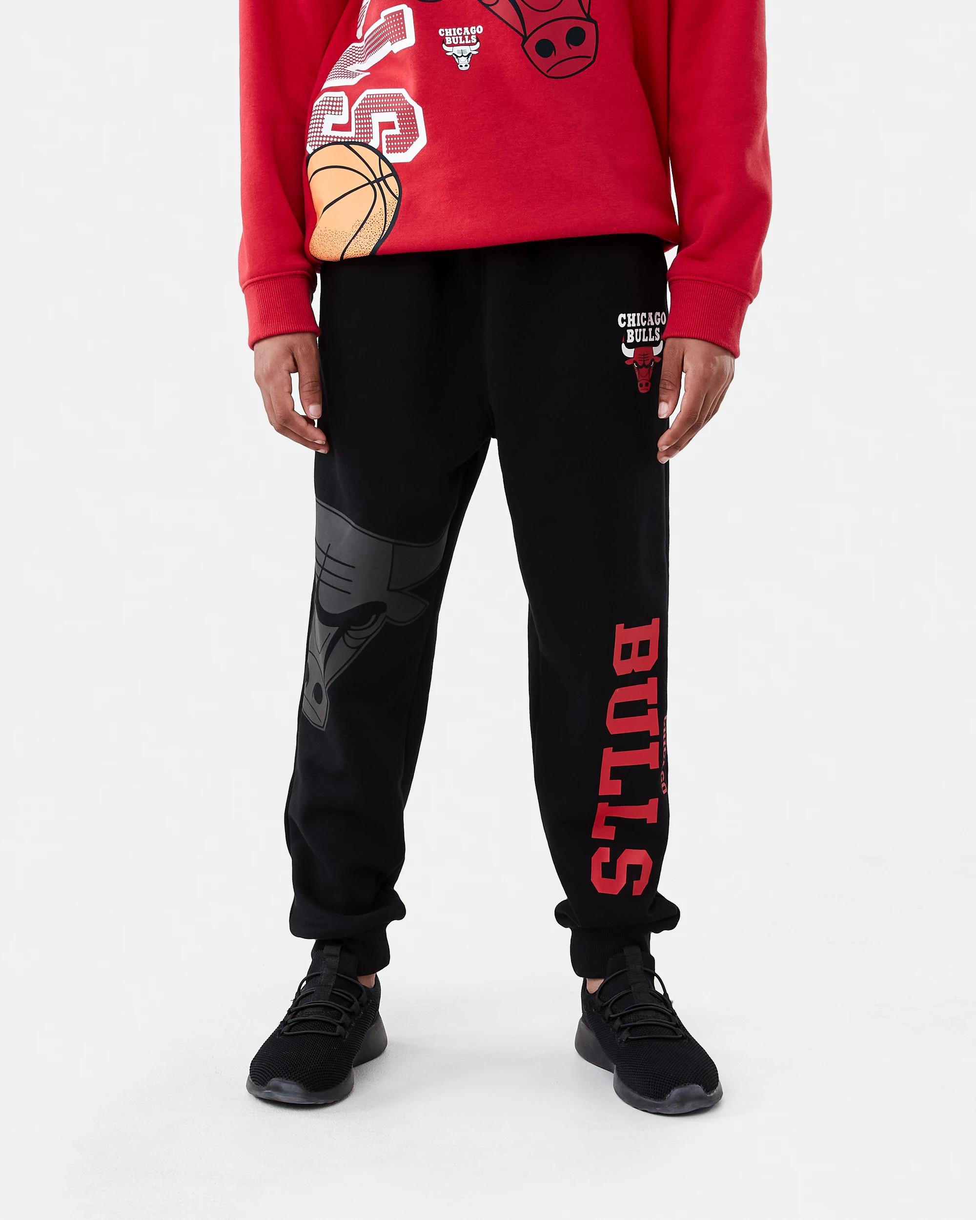 1 Official NBA Youth Trackpants BLACK BULLS TRACK, 1 of 6
