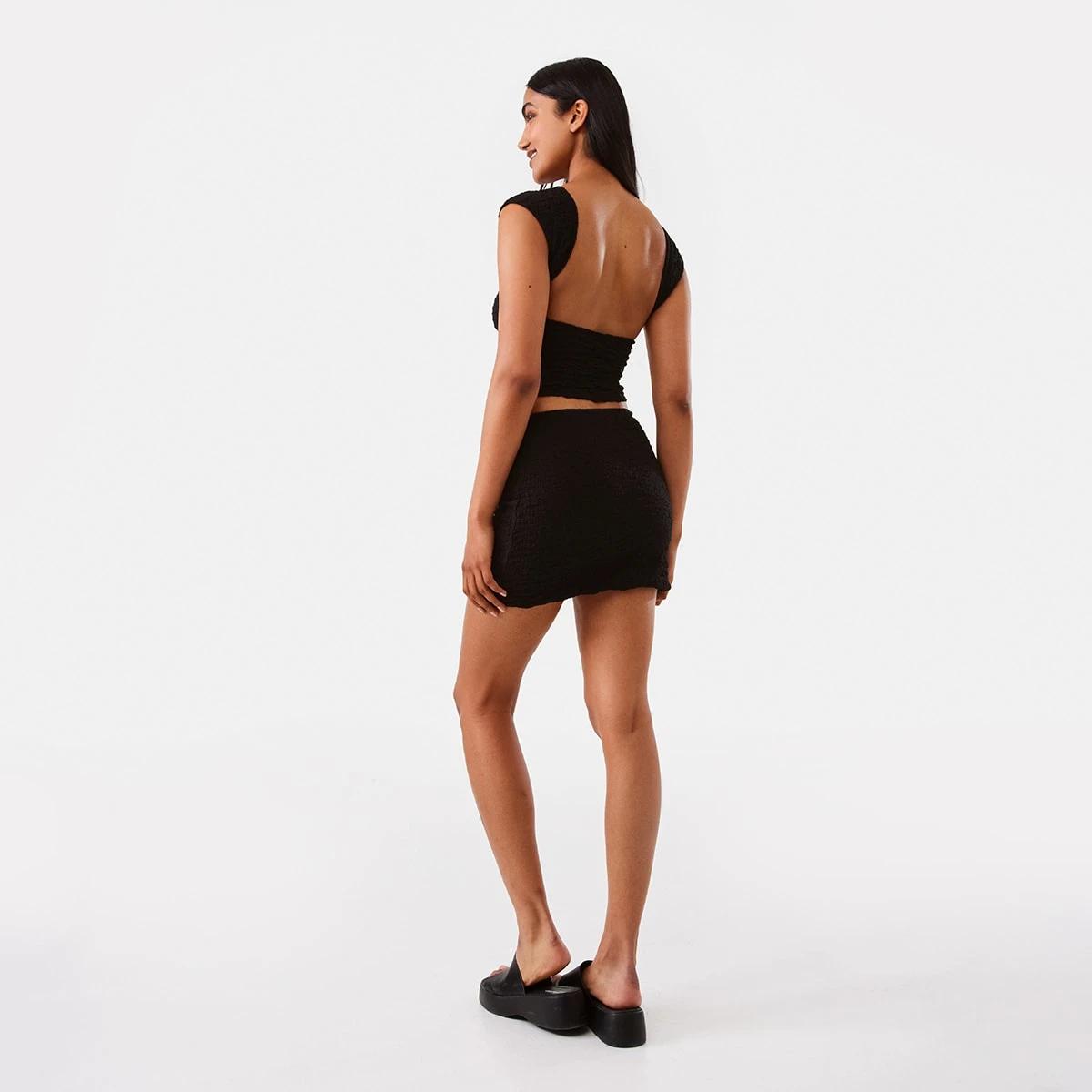 4 Sleeveless Textured Open Back Top Black, 4 of 8