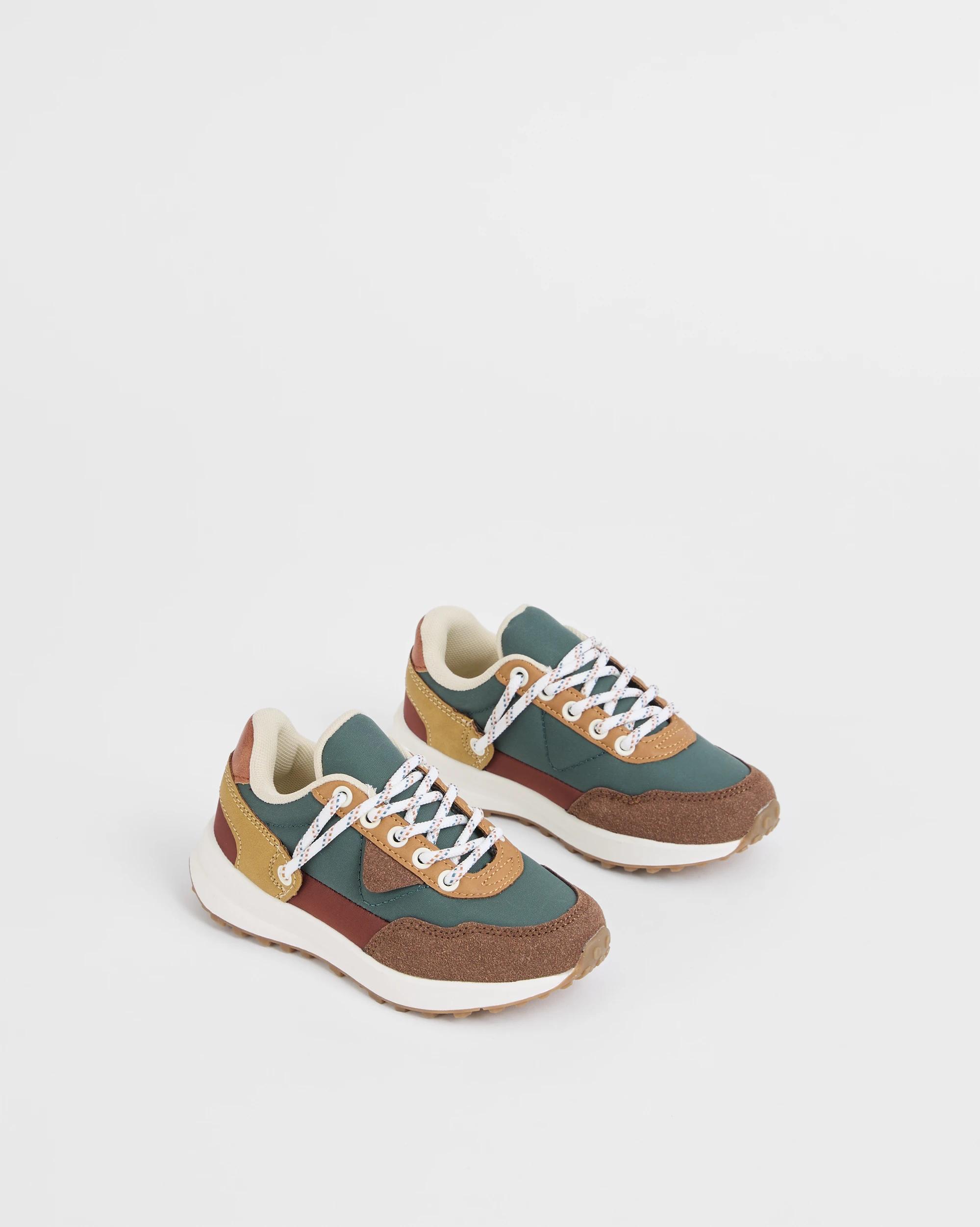 2 Target Kids Hiker Colour Block Sneakers BROWN, 2 of 3