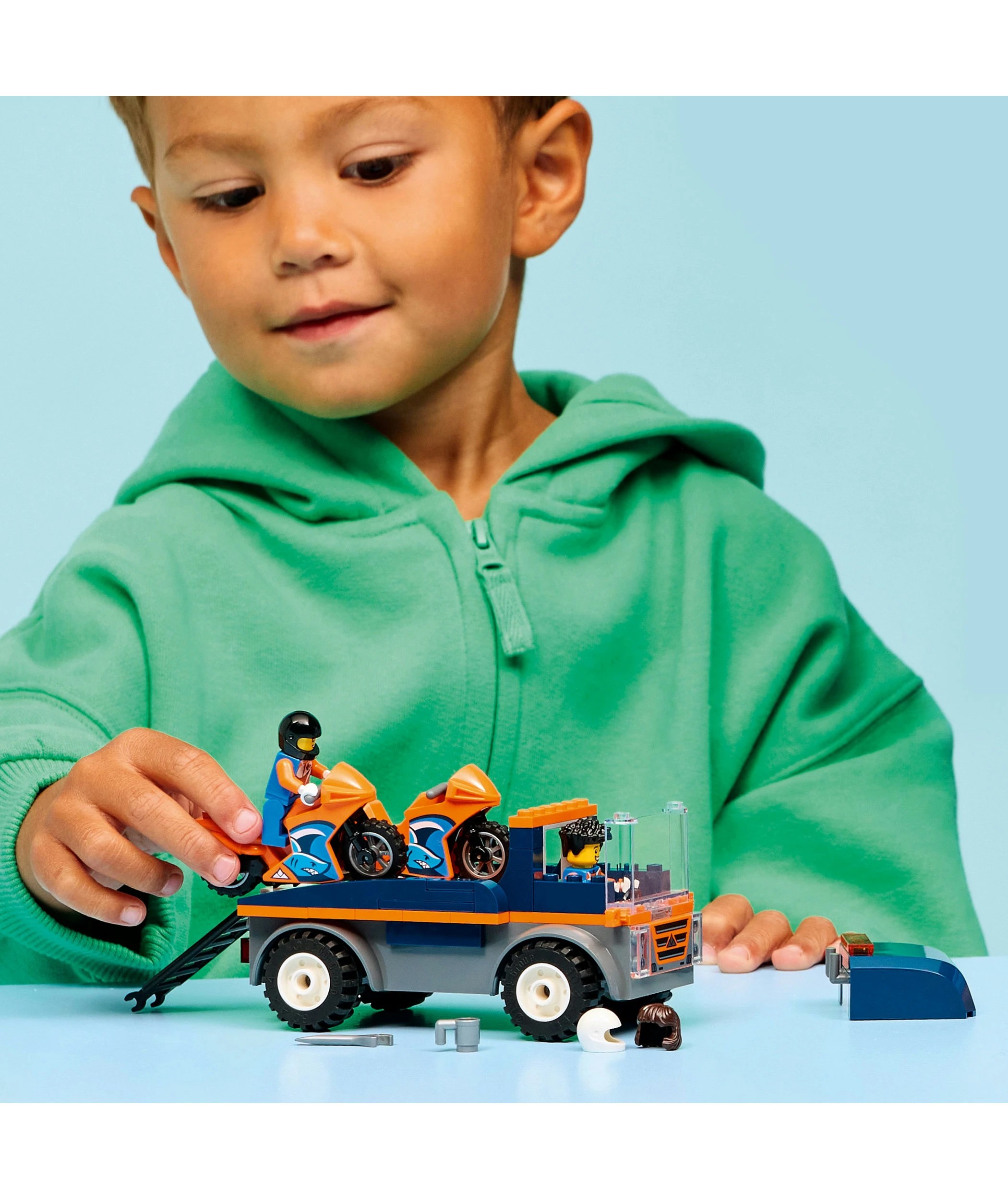 8 LEGO City Motorcycle Transporter 60491, 8 of 10