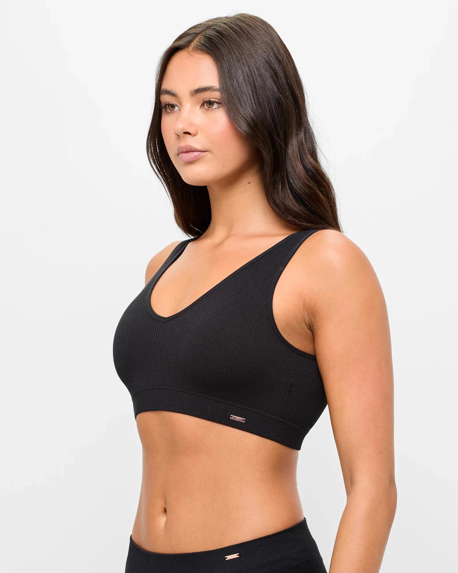 3 Ribbed Seamfree Plunge Crop Top - Lily Loves BLACK, 3 of 4