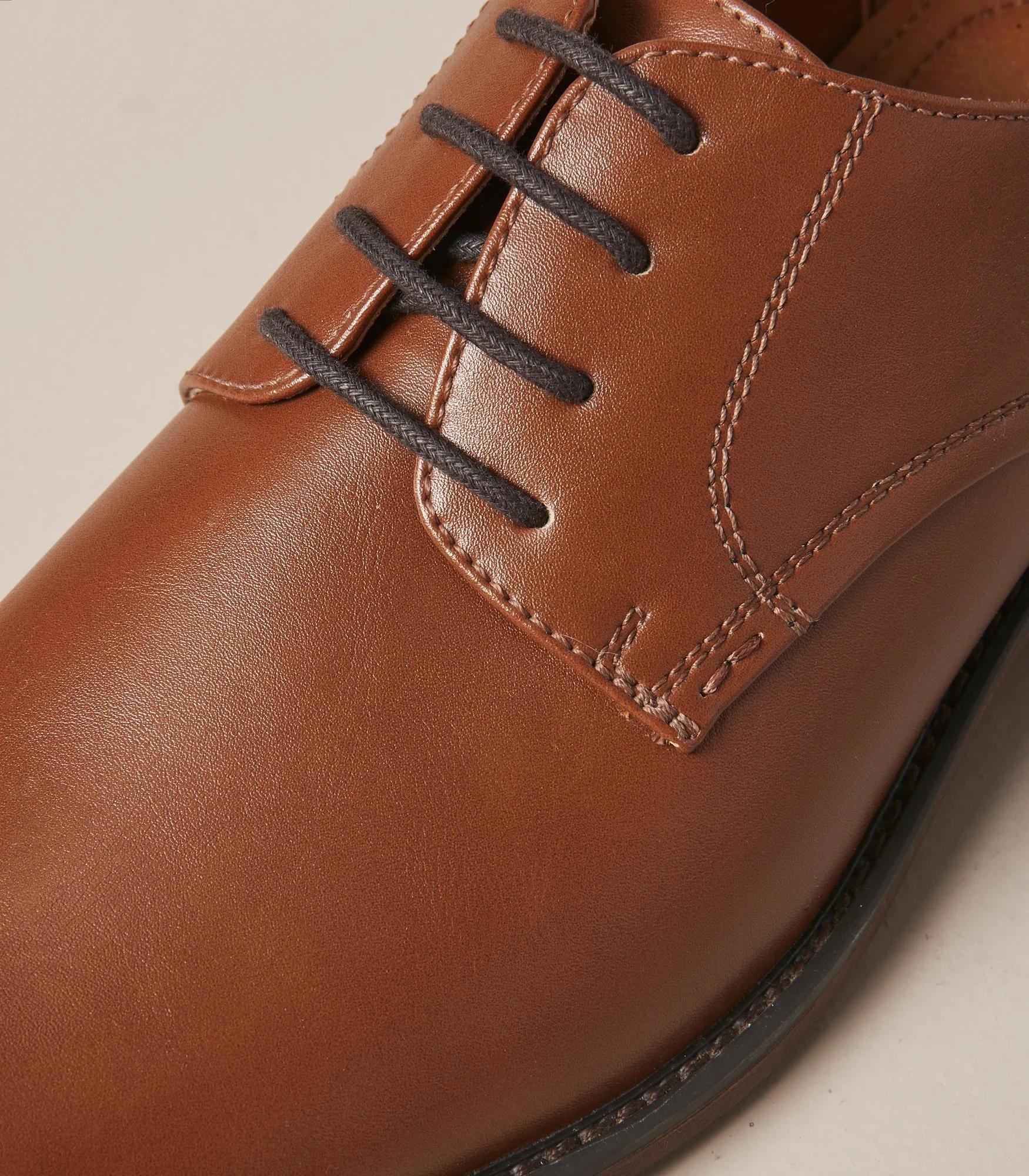 2 Target Graham II Dress Shoes TAN/BROWN, 2 of 3