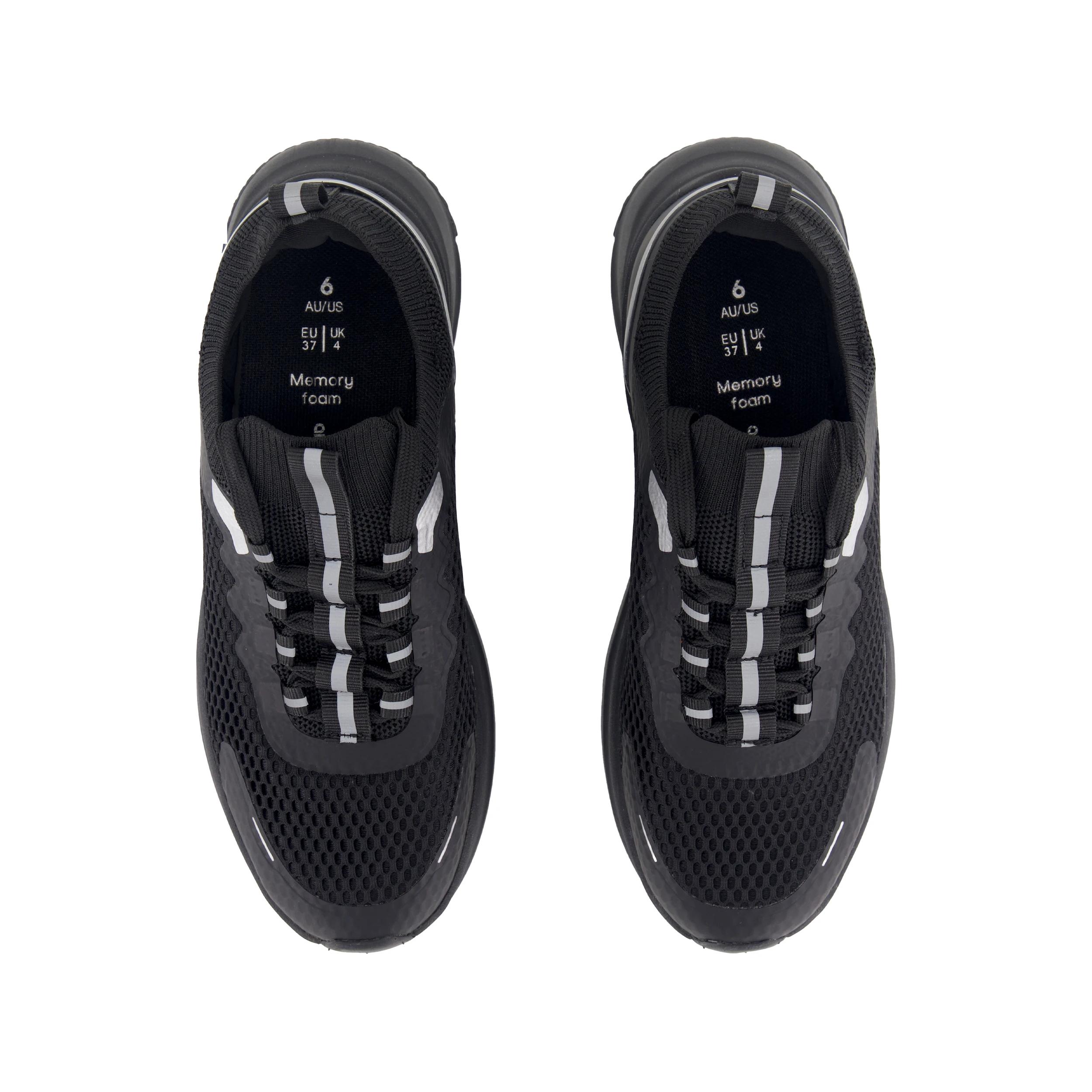 3 Fly Knit Sneakers Black, 3 of 5