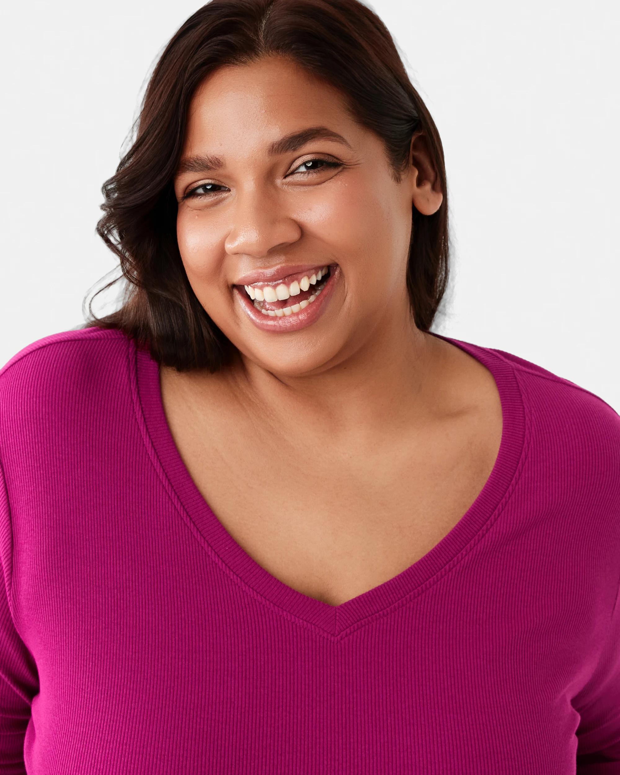 3 Curve Long Sleeve V-Neck Rib Top Fuscia, 3 of 4