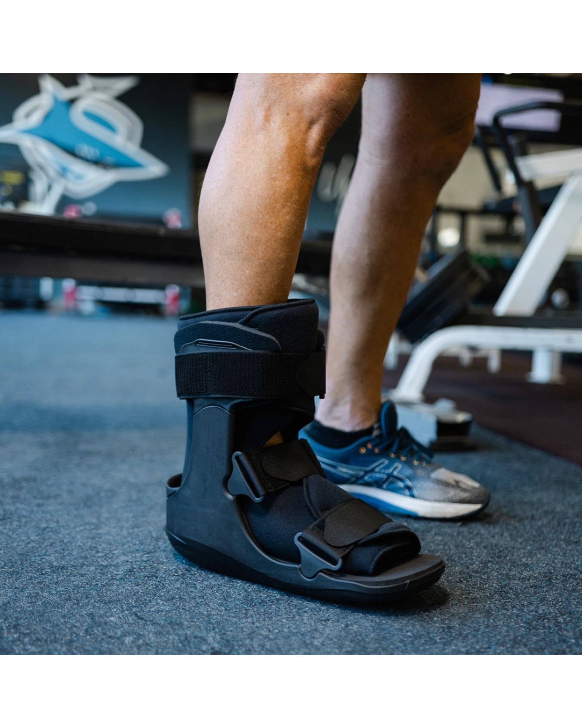 3 Victor Sports Lightweight Foot Support Moonboot 1.0 Ankle Small - Black, 3 of 7