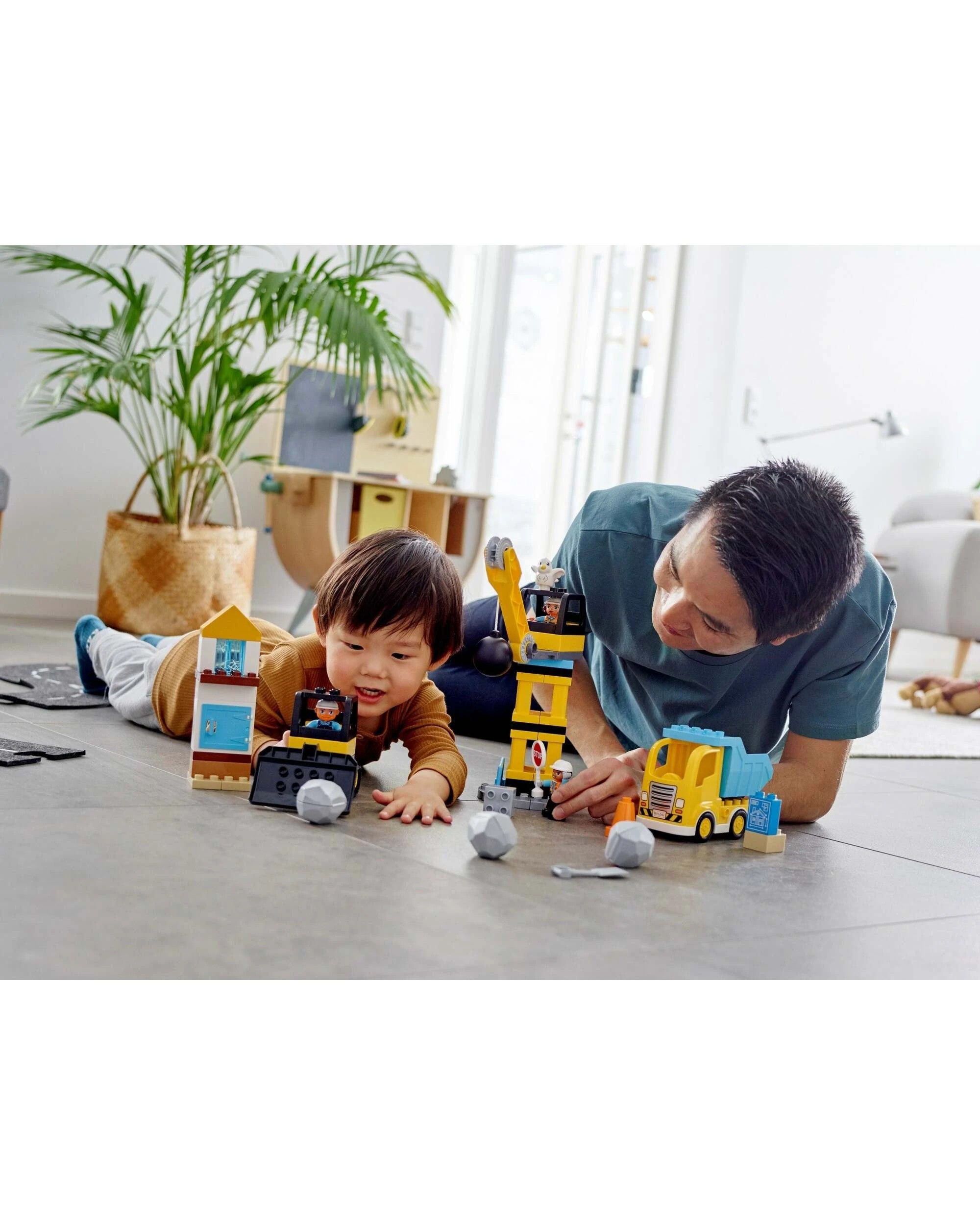 4 LEGO 10932 DUPLO Construction Wrecking Ball Demolition Set, 4 of 5