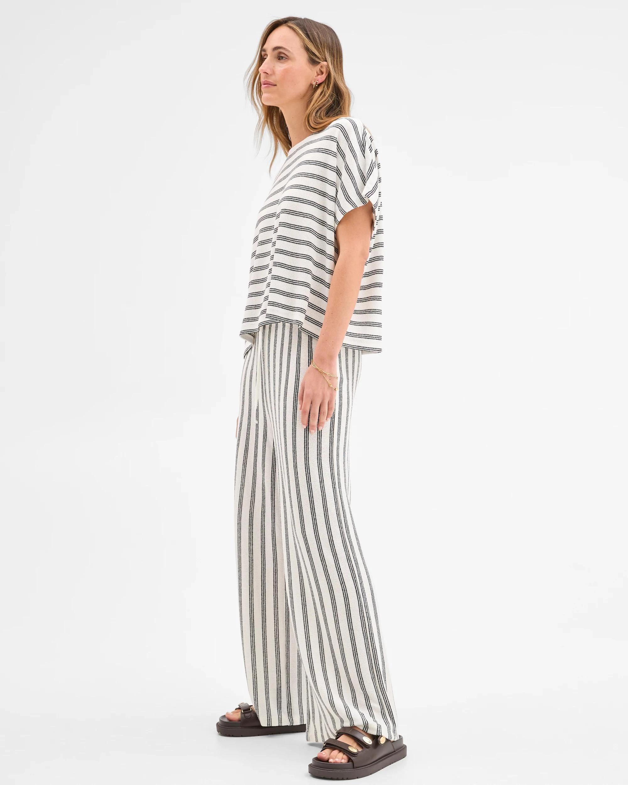 4 Target Woman Wide Leg Textured Pants CREAM/BLACK STRIPE, 4 of 6