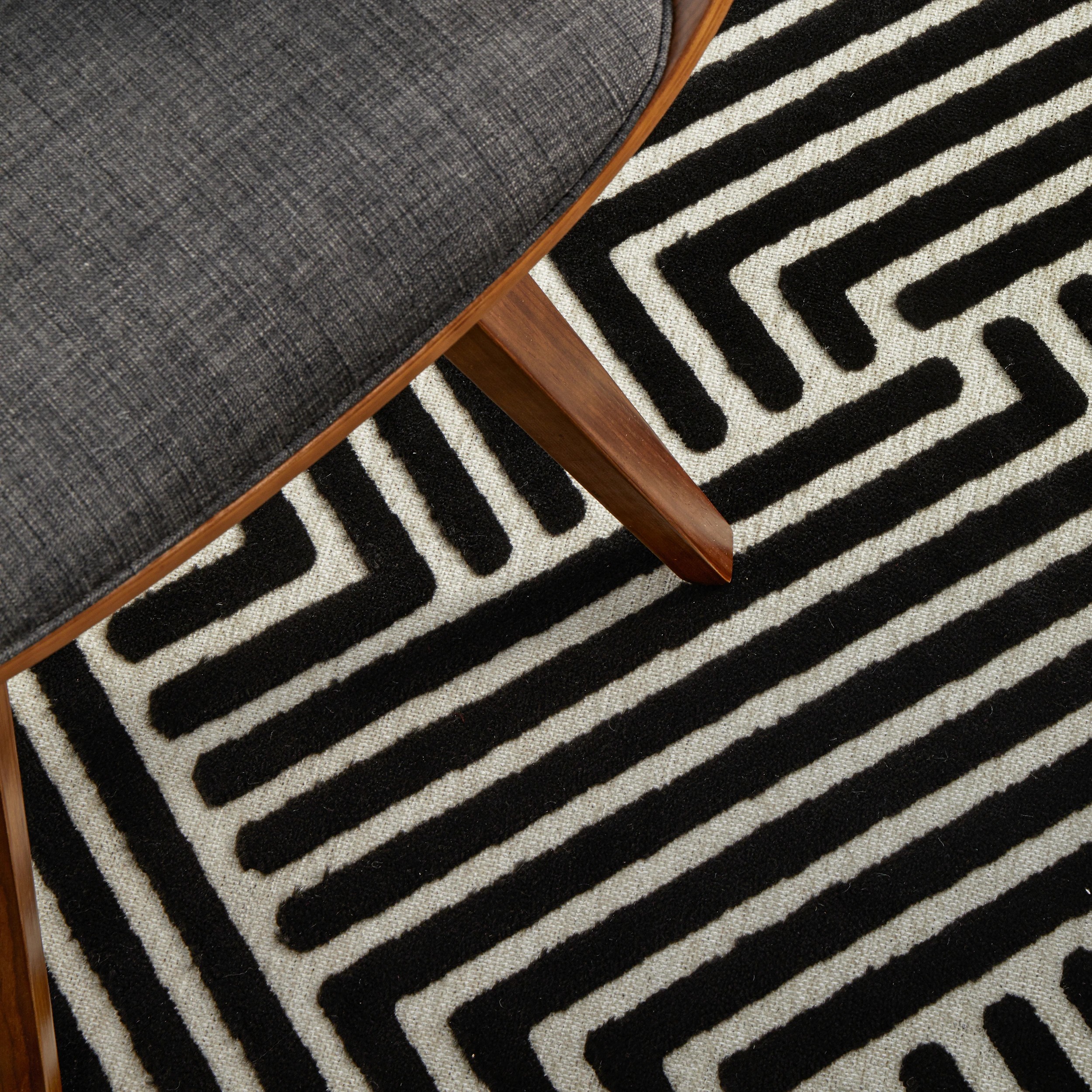 8 Common Ground Rugs Citadel Cindy 290x200 cm Rug - Black, 8 of 8