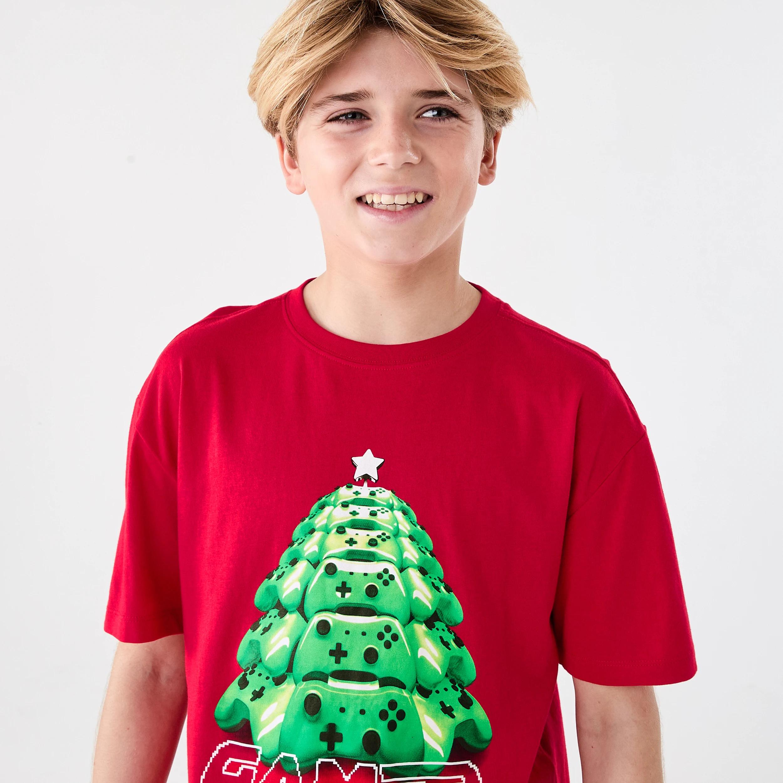 3 Christmas Short Sleeve Graphic T-shirt Red Gaming, 3 of 6