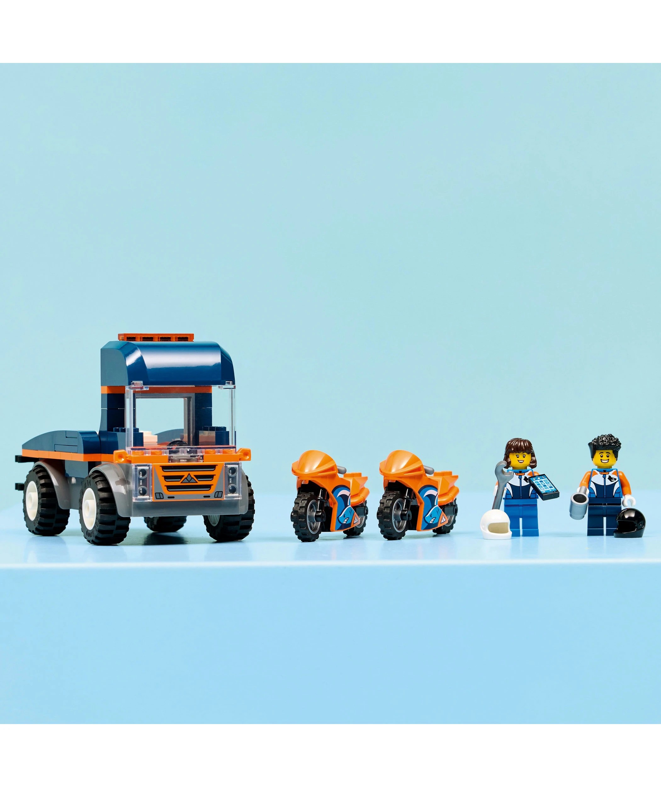 9 LEGO City Motorcycle Transporter 60491, 9 of 10