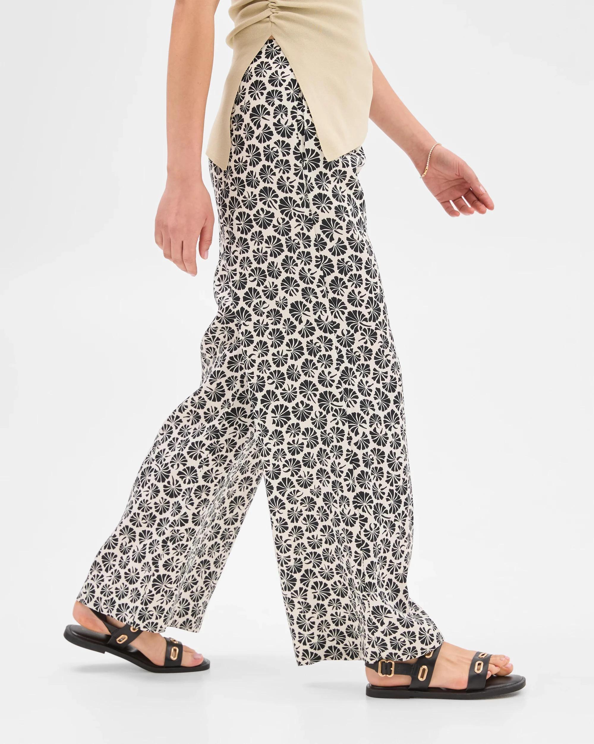 3 Summer Twill Pleat Waist Wide Leg Pants - Preview LINEAR FLORAL, 3 of 10