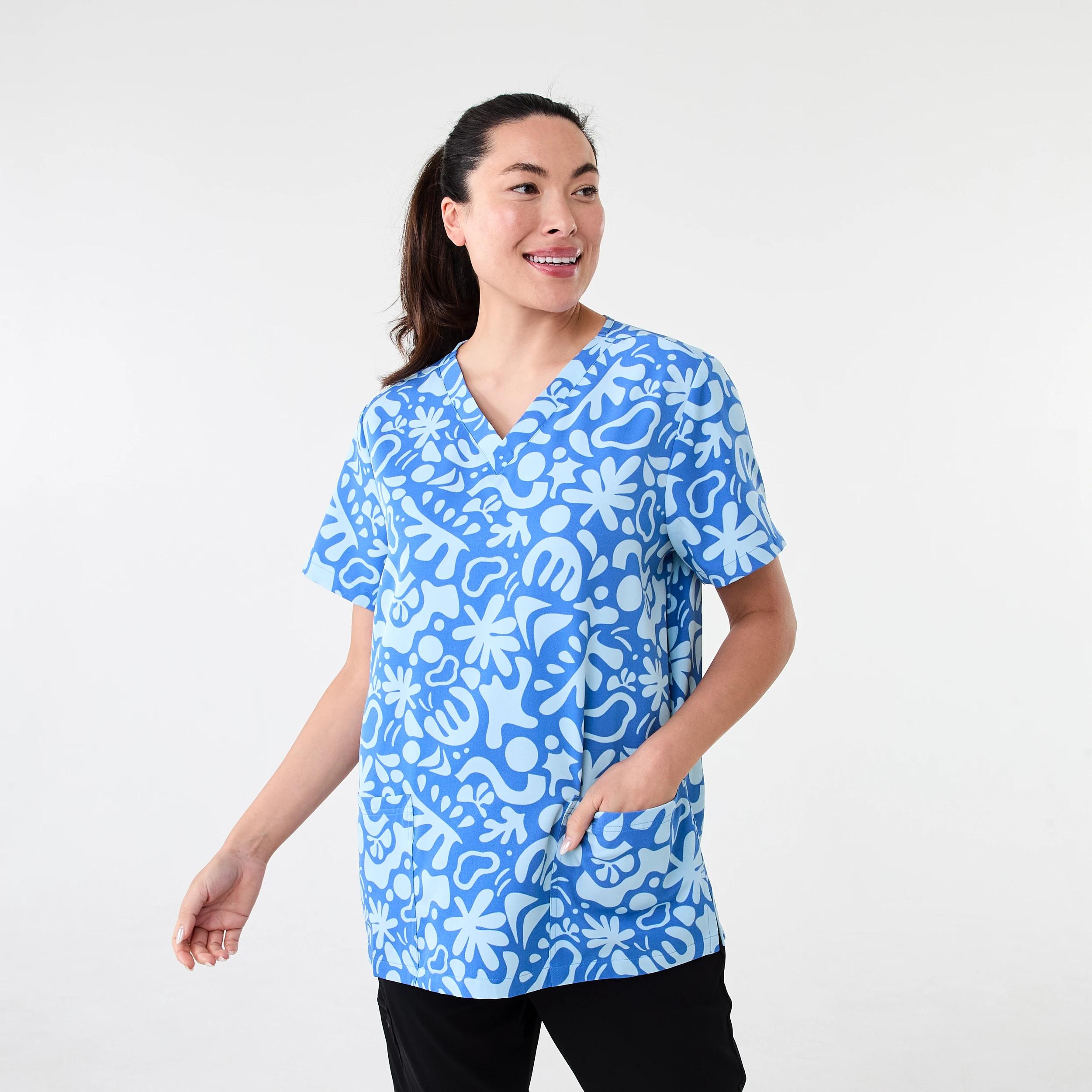 1 Unisex Short Sleeve Print Scrub Top Blu Flora, 1 of 7