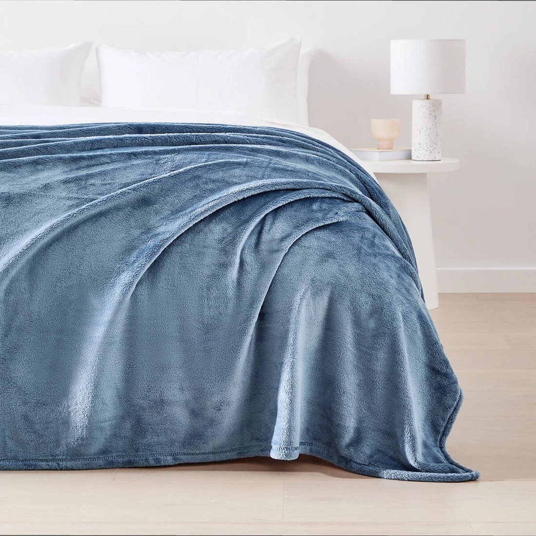 2 Plush Blanket - Single Bed, Blue, 2 of 5