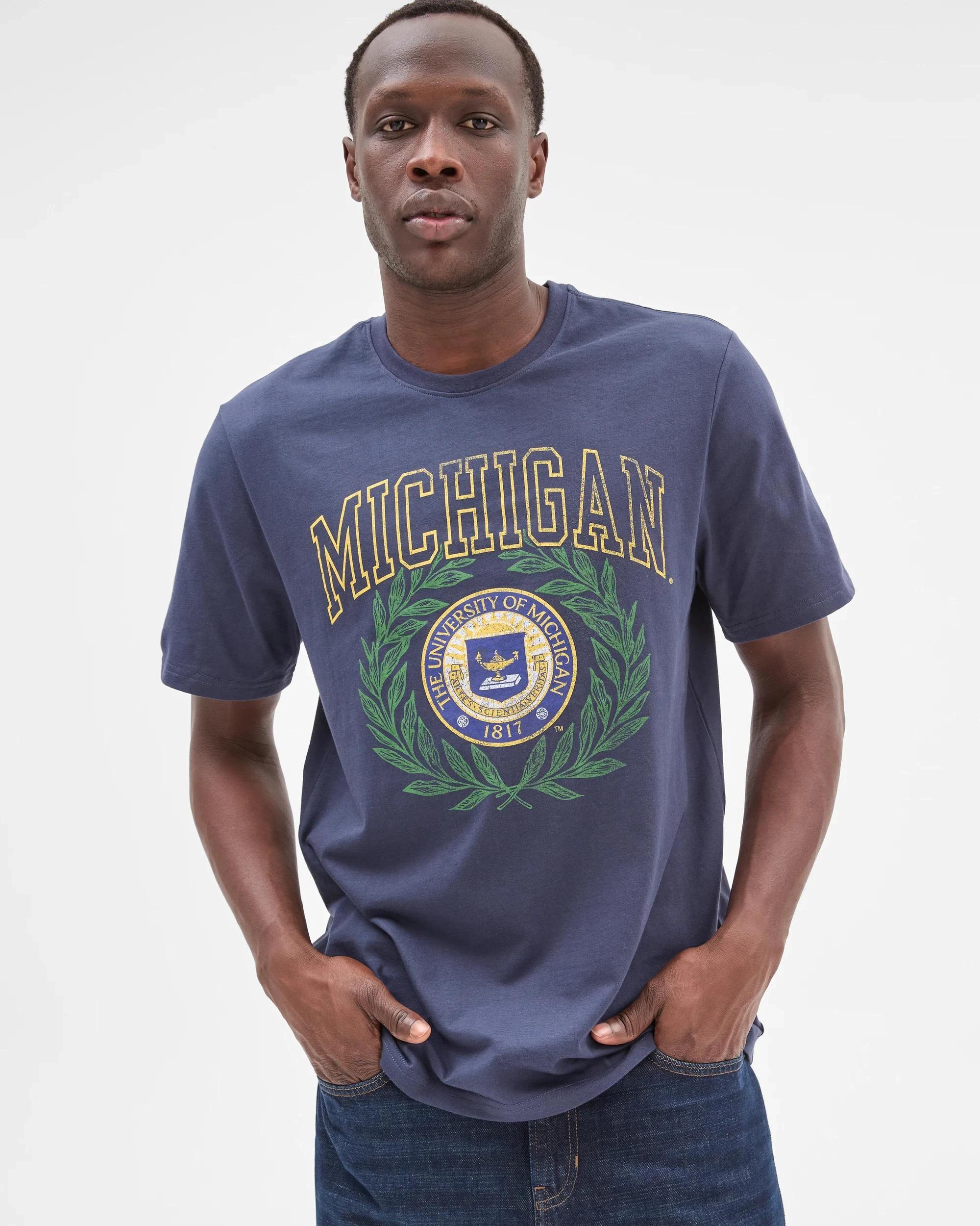 1 Michigan State University Licensed University of Michigan T-Shirt NAVY BLUE, 1 of 5