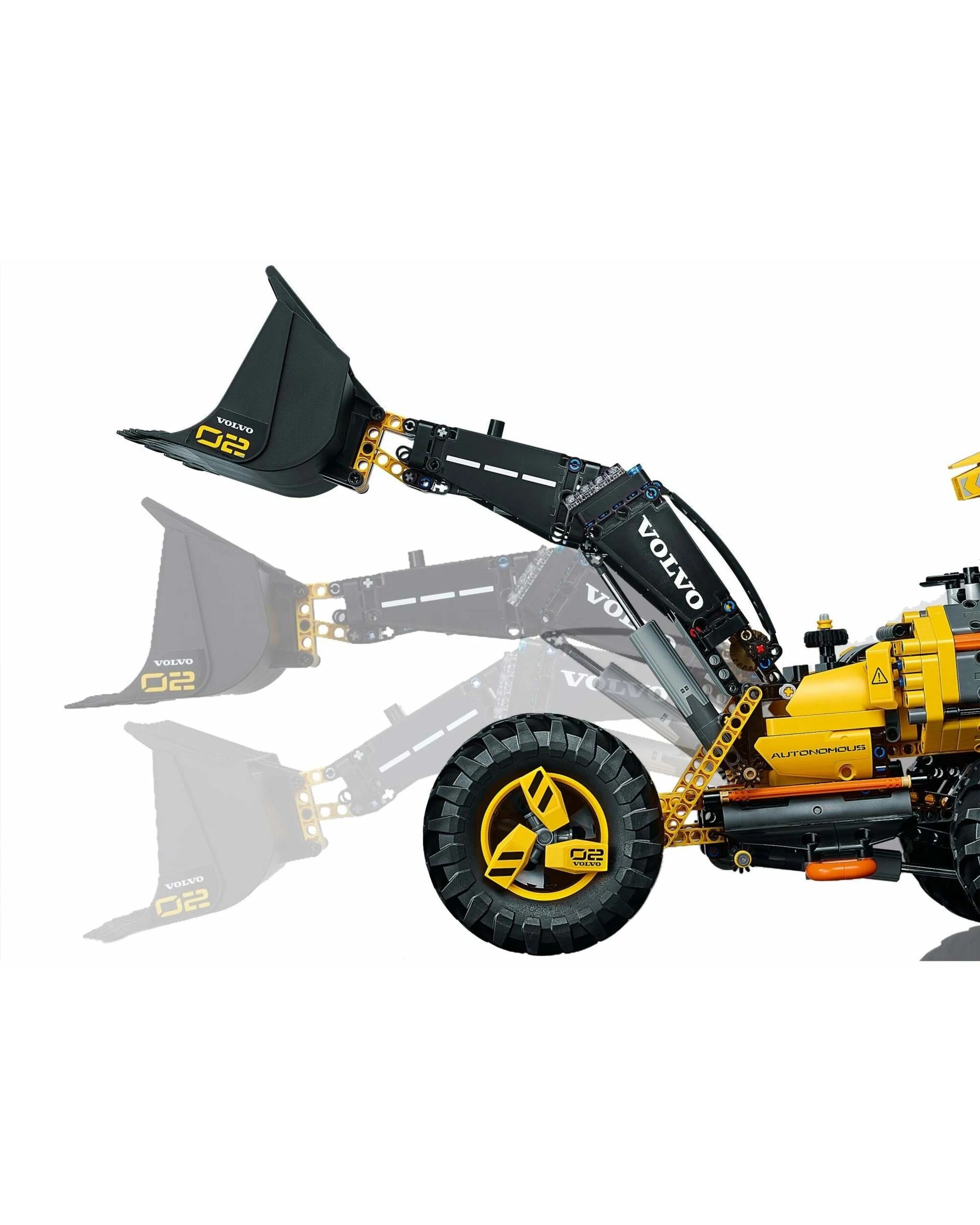4 LEGO Technic 42081 Volvo Concept Wheel Loader ZEUX, 4 of 5