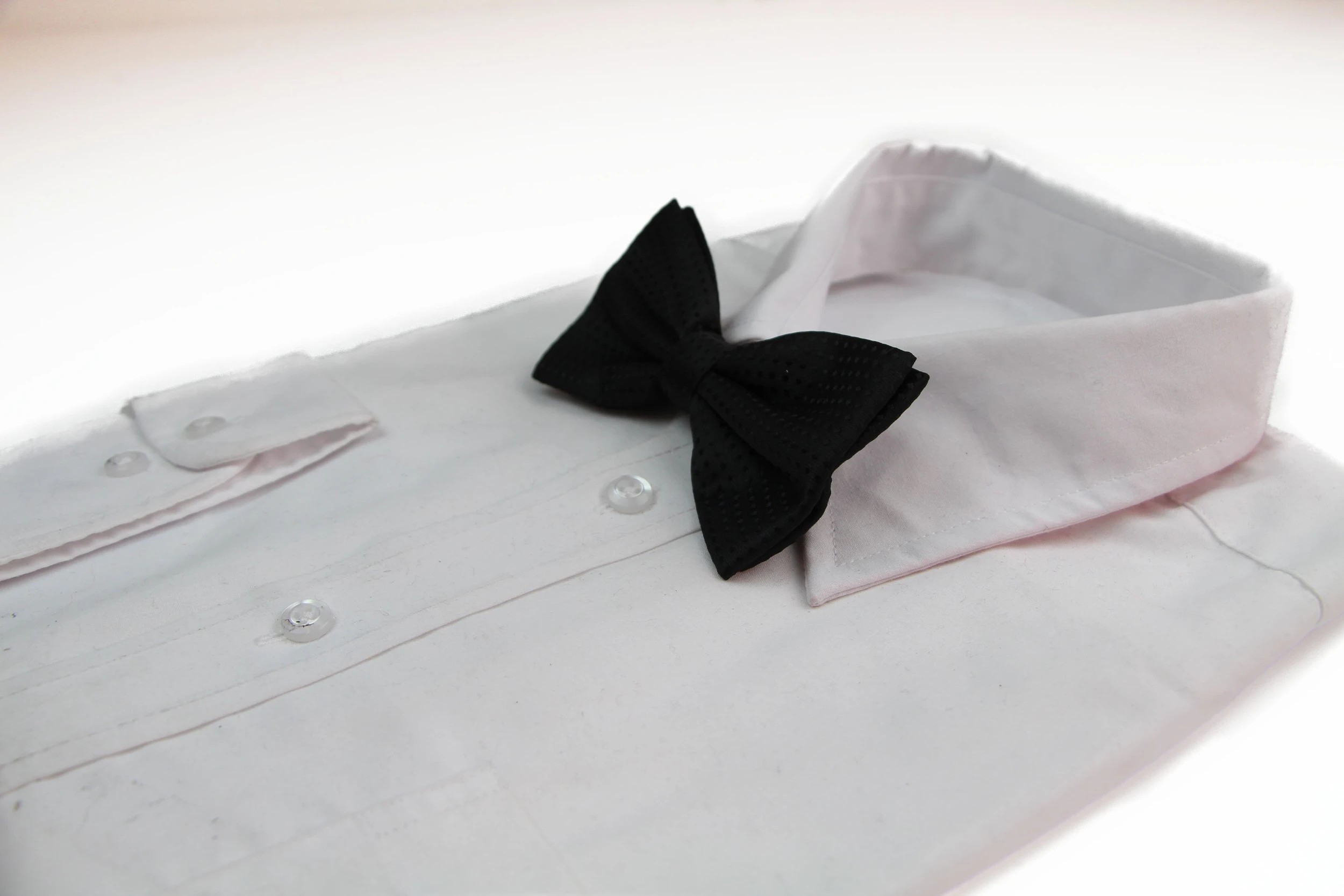 1 Zasel Mens Black Polka Dot Patterned Bow Tie, 1 of 2