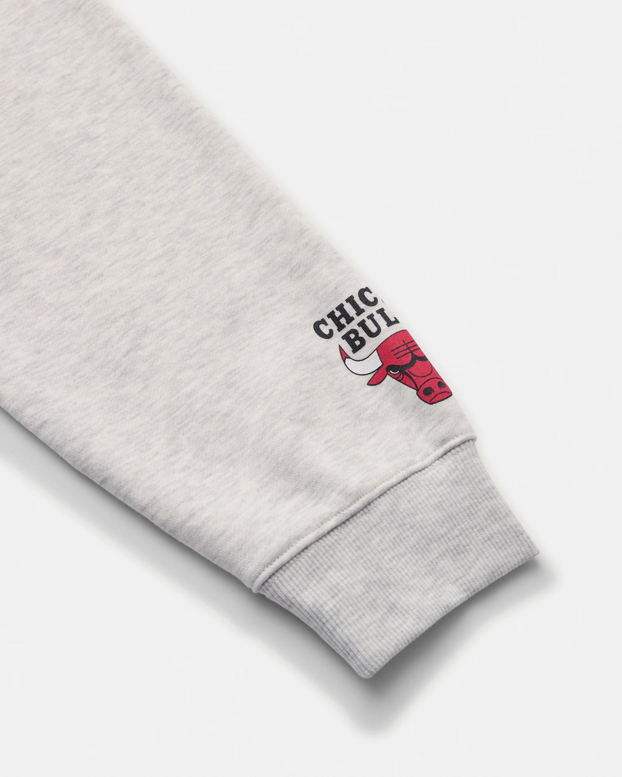 3 Official NBA Adult Lounge Crew Pullover WHITE MARLE BULLS, 3 of 3