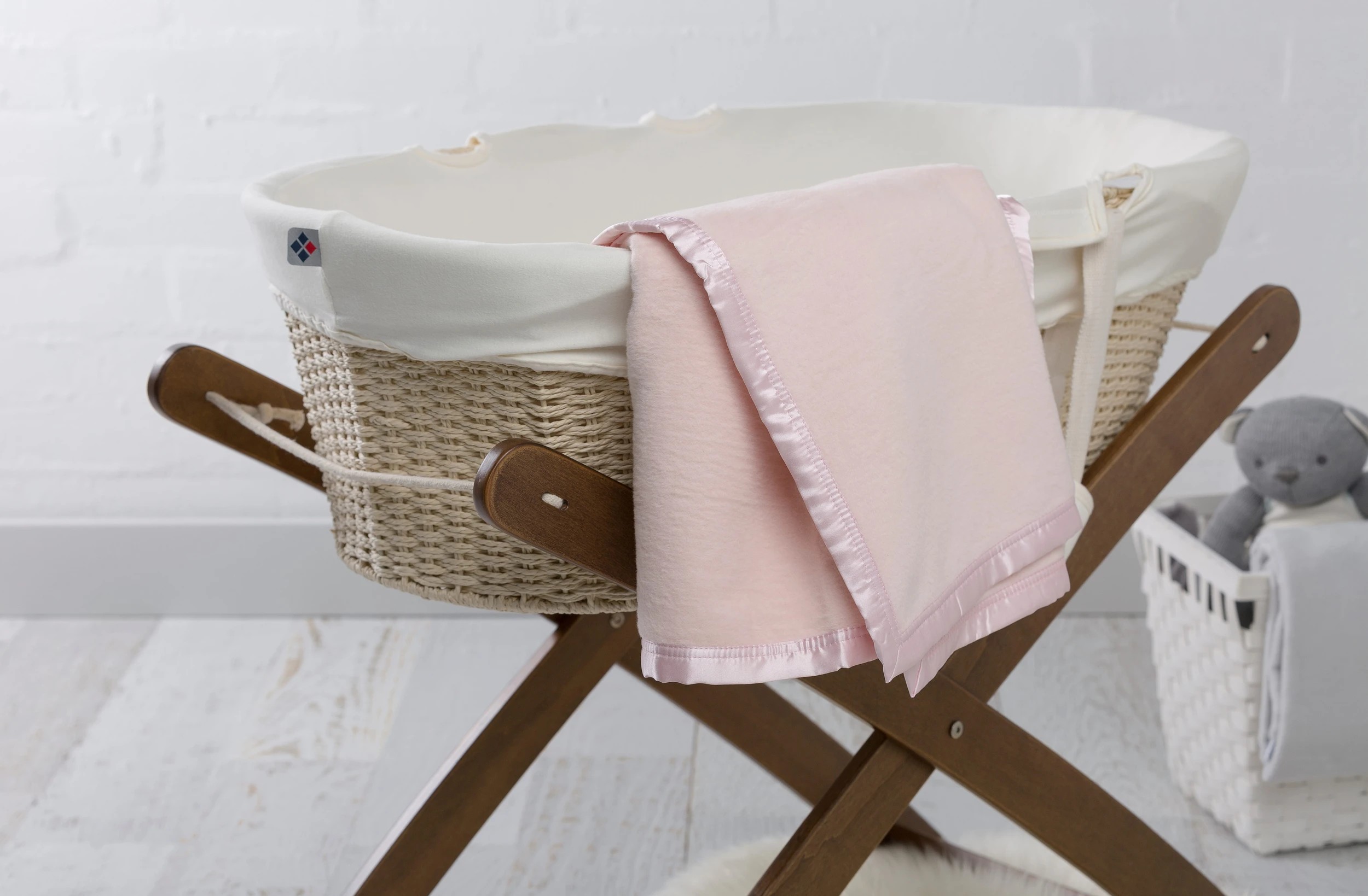 3 Sweet Dreams Bassinet Cotton Fleece Blanket Pink, 3 of 3