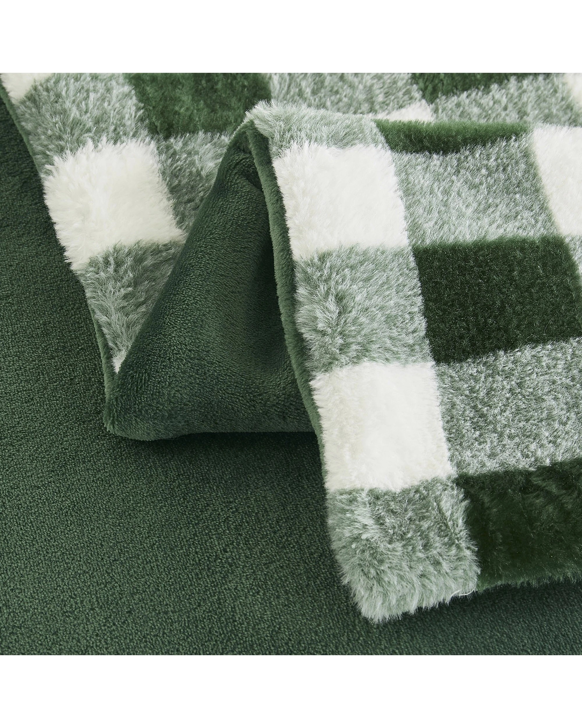 3 Dreamaker Gingham Plush Throw Blanket 130x170cm - Green, 3 of 6