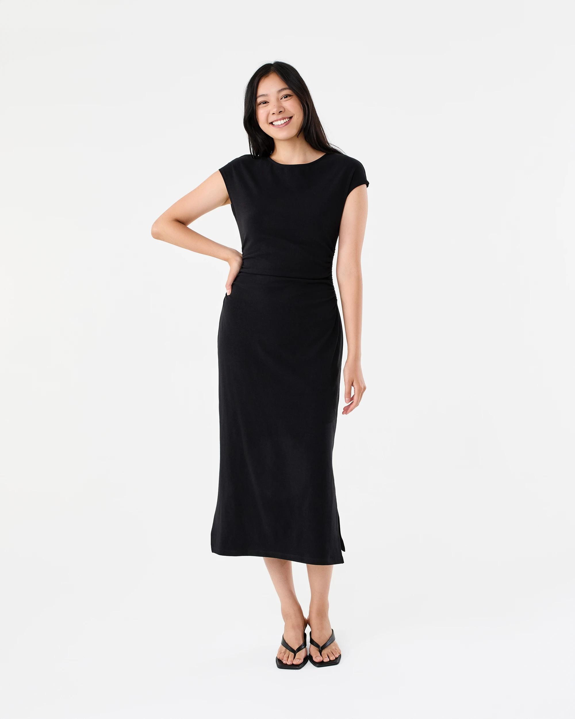 1 Short Sleeve Gathered Waist Midi Dress Black, 1 of 8