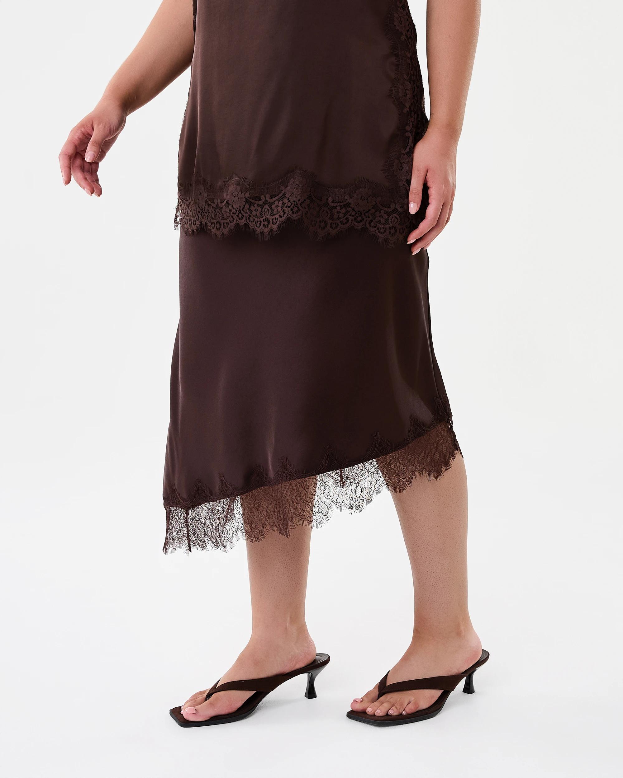 2 Lace Trim Satin Skirt Cbean, 2 of 6