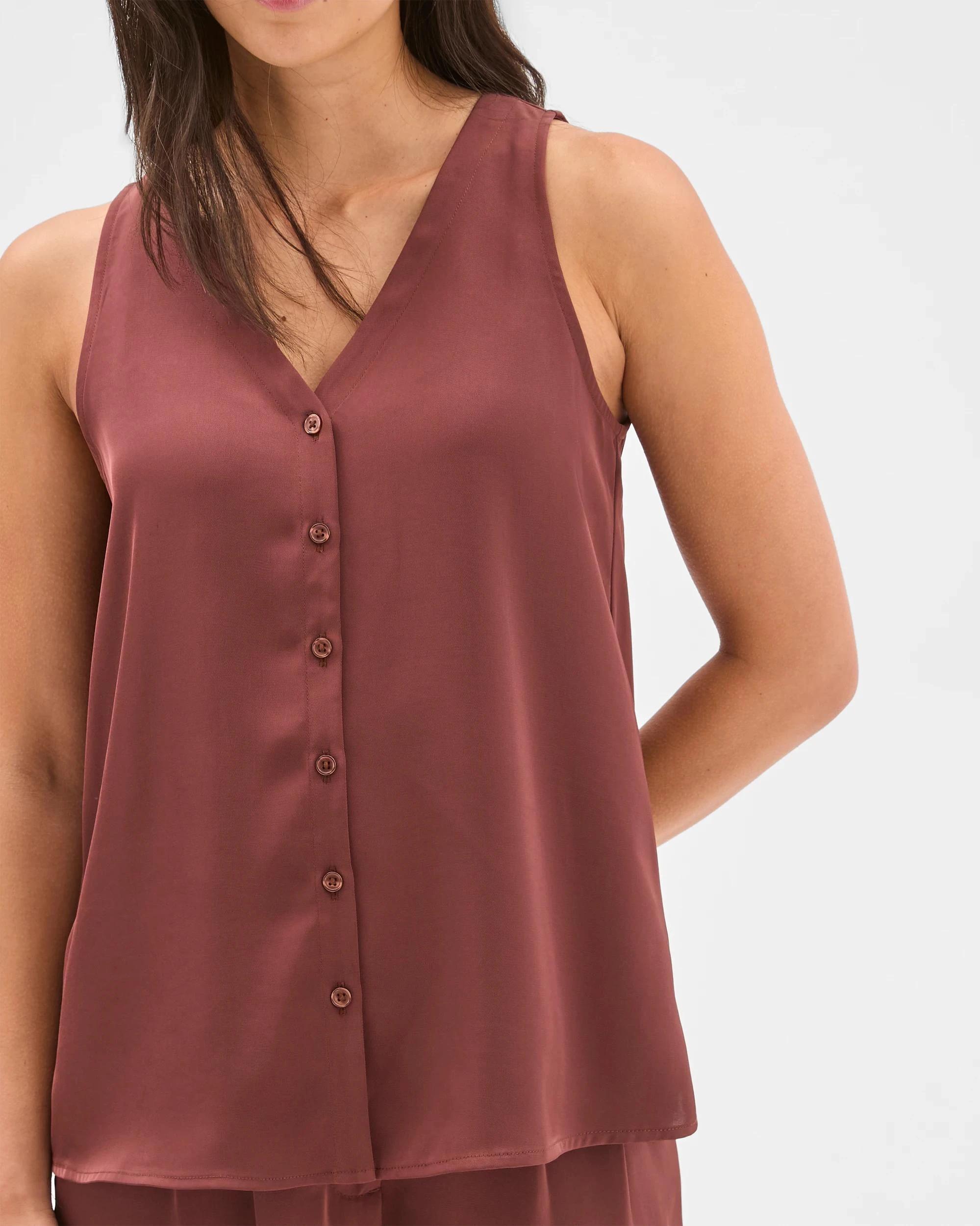 2 Sleeveless Vest Detail Top - Preview RUM RAISIN, 2 of 6