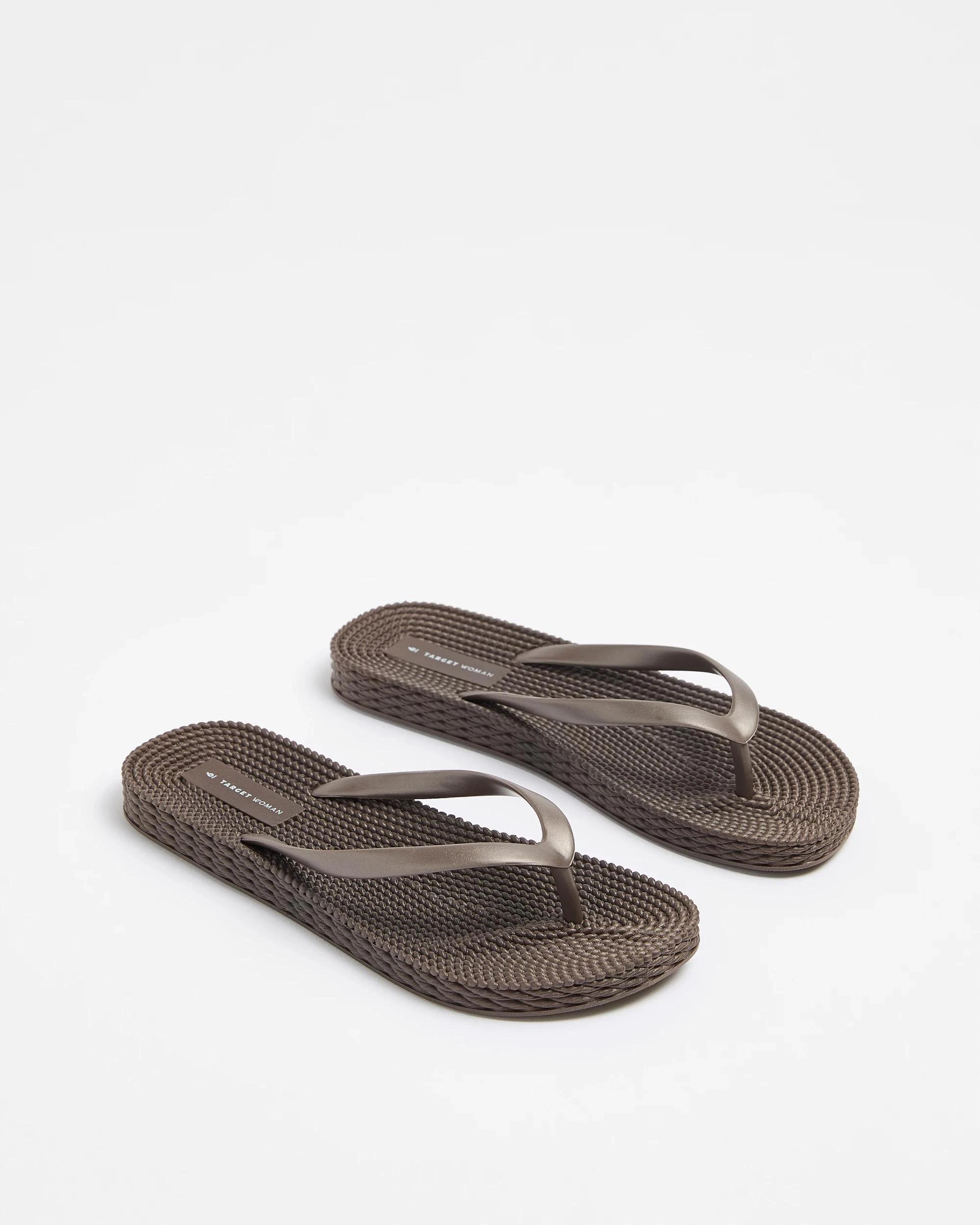 3 Target Woman Womens Textured Metallic Thongs CHOCOLATE, 3 of 3