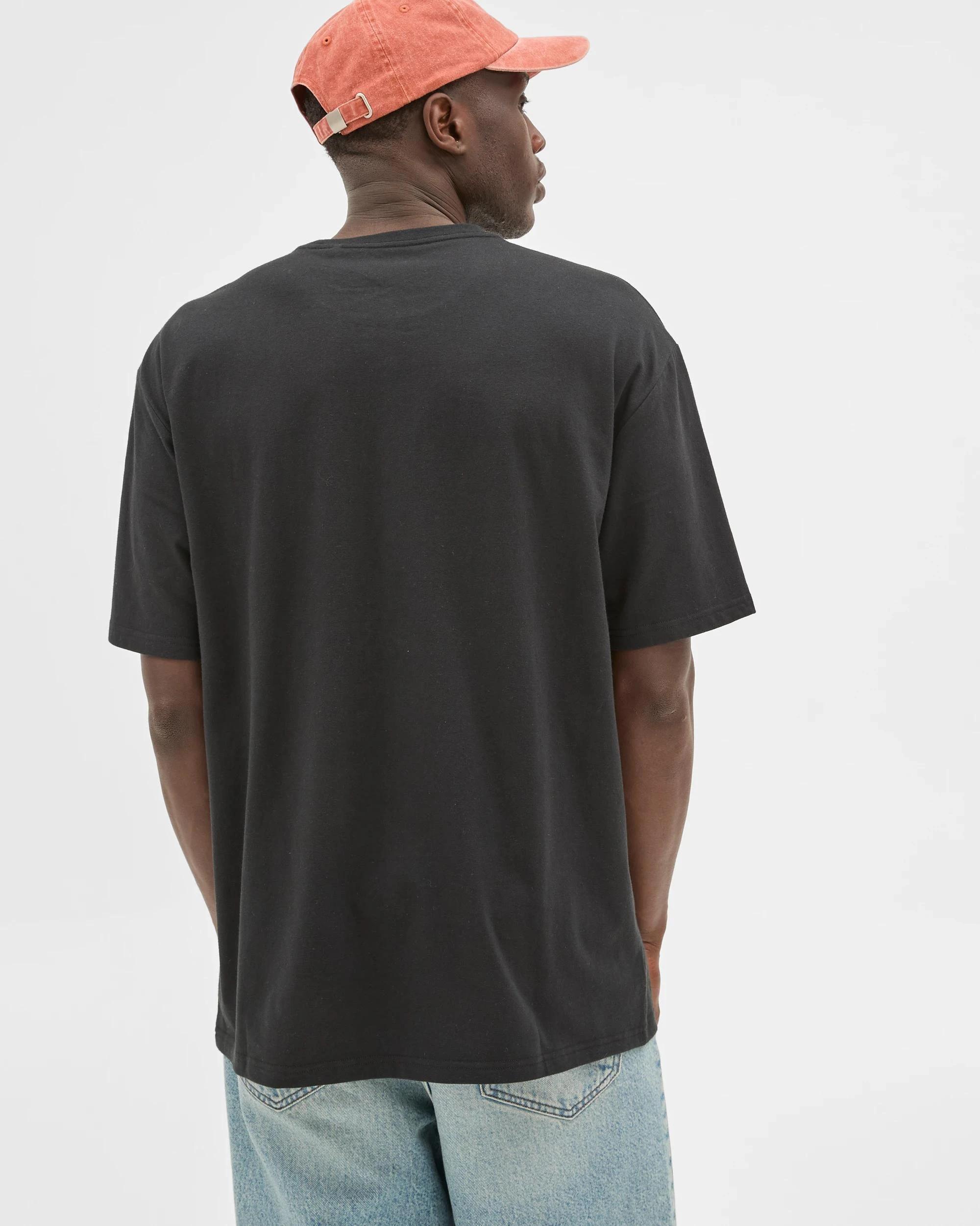 4 Licensed Tupac T-Shirt BLACK, 4 of 6