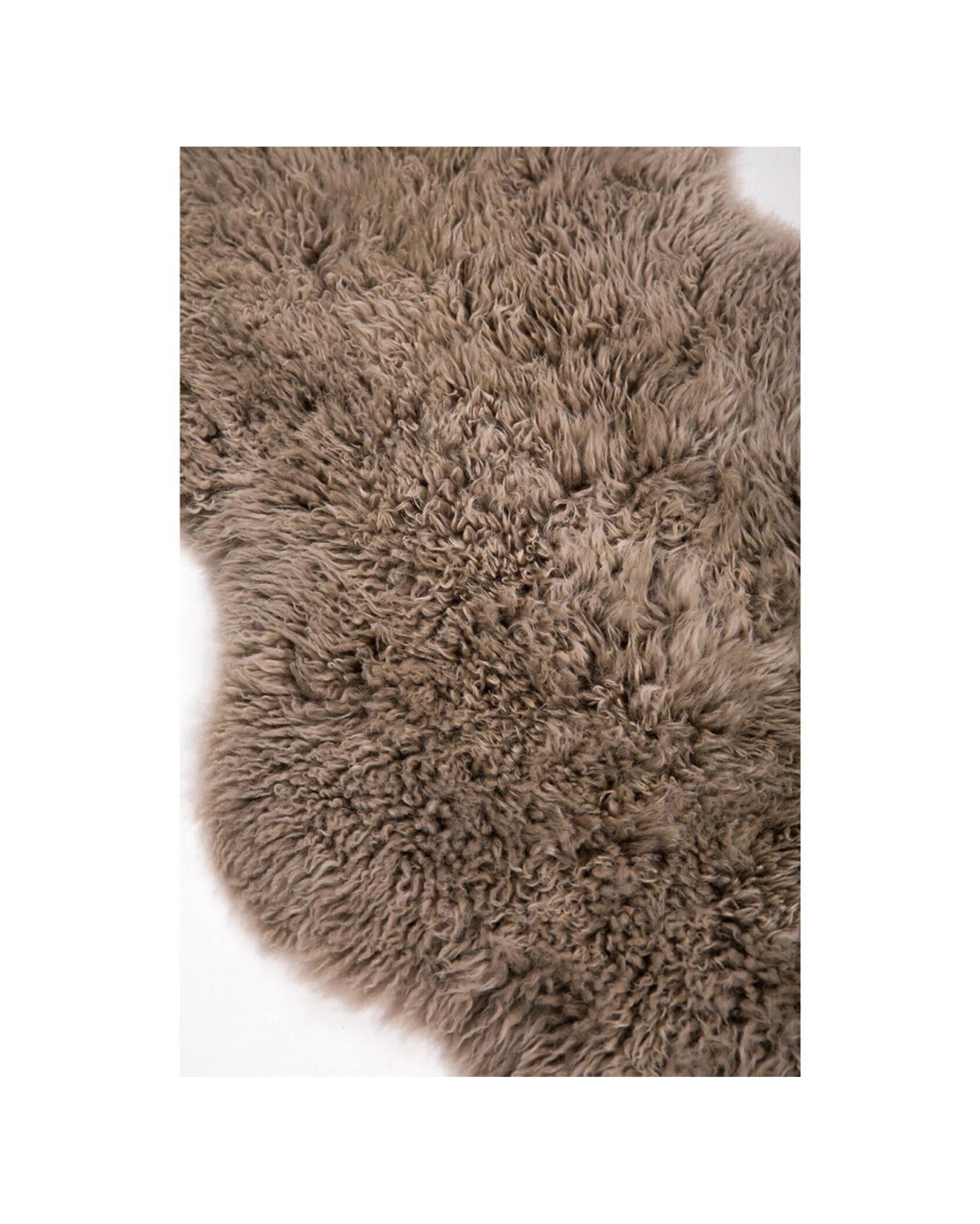 3 Huxford Grove The Kingston Sheepskin Rug Single Ethically Sourced Pelican - Natural, 3 of 3