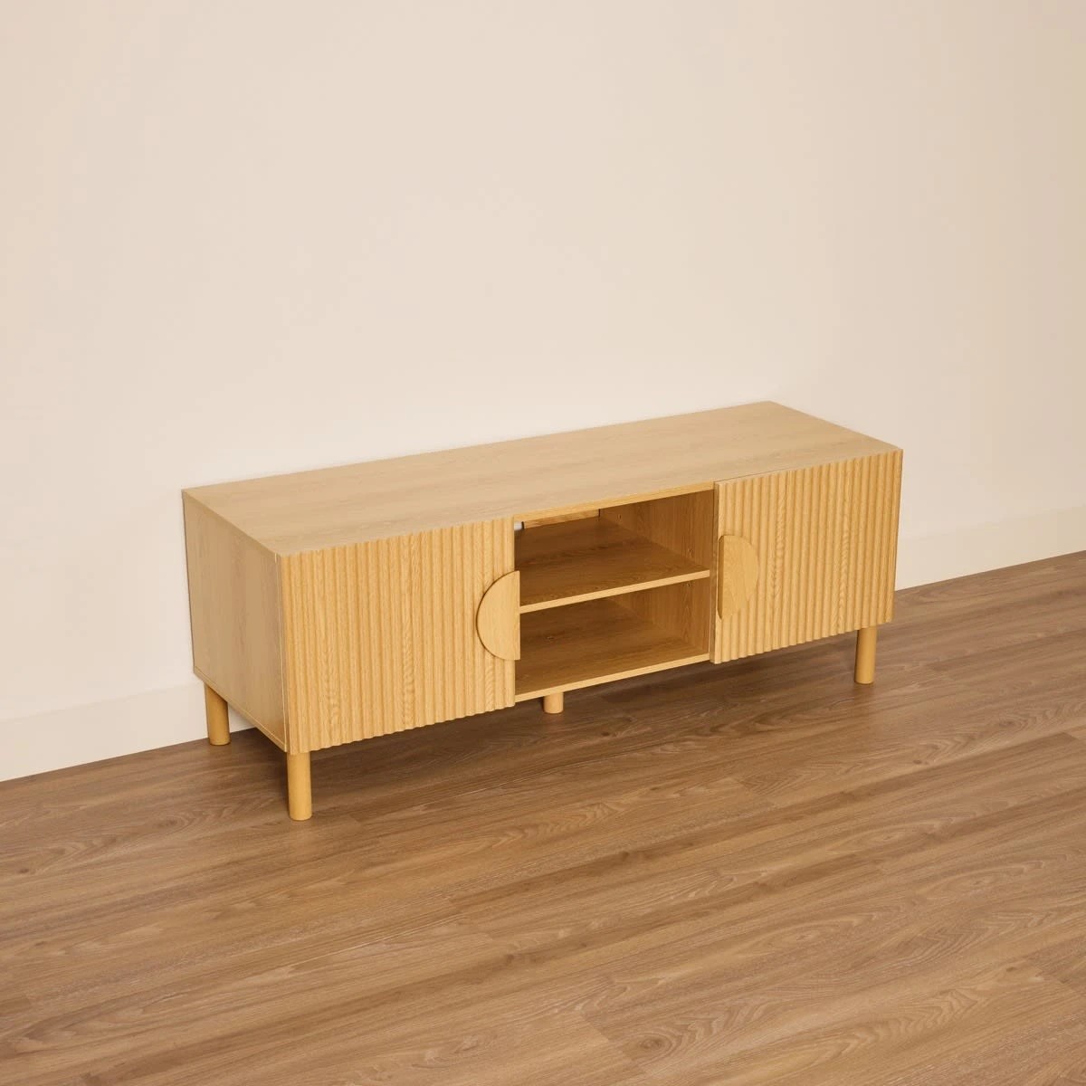 3 Ryan Entertainment Unit, 3 of 8