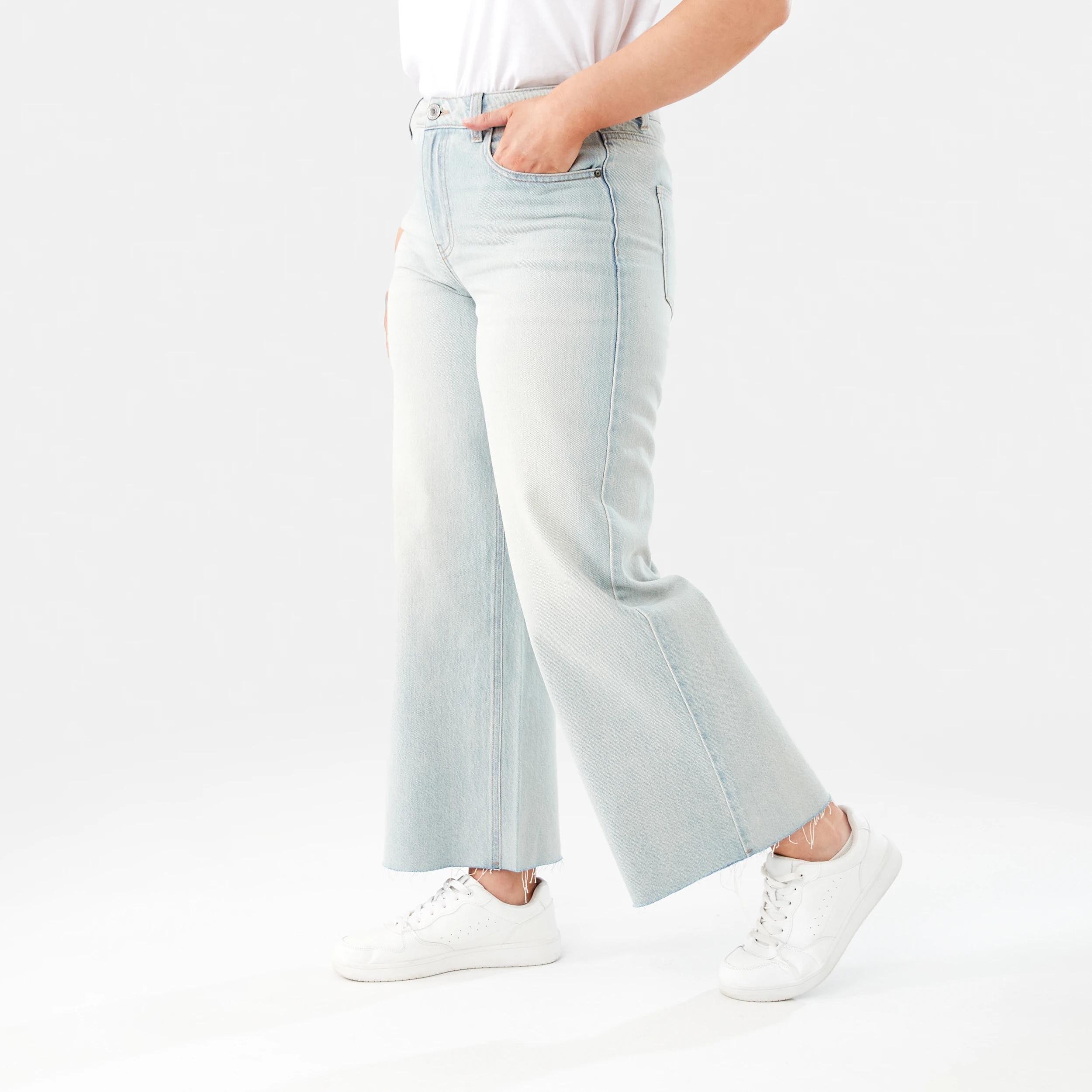 3 Wide Leg Raw Hem Jeans LIGHT DENIM WASH, 3 of 9