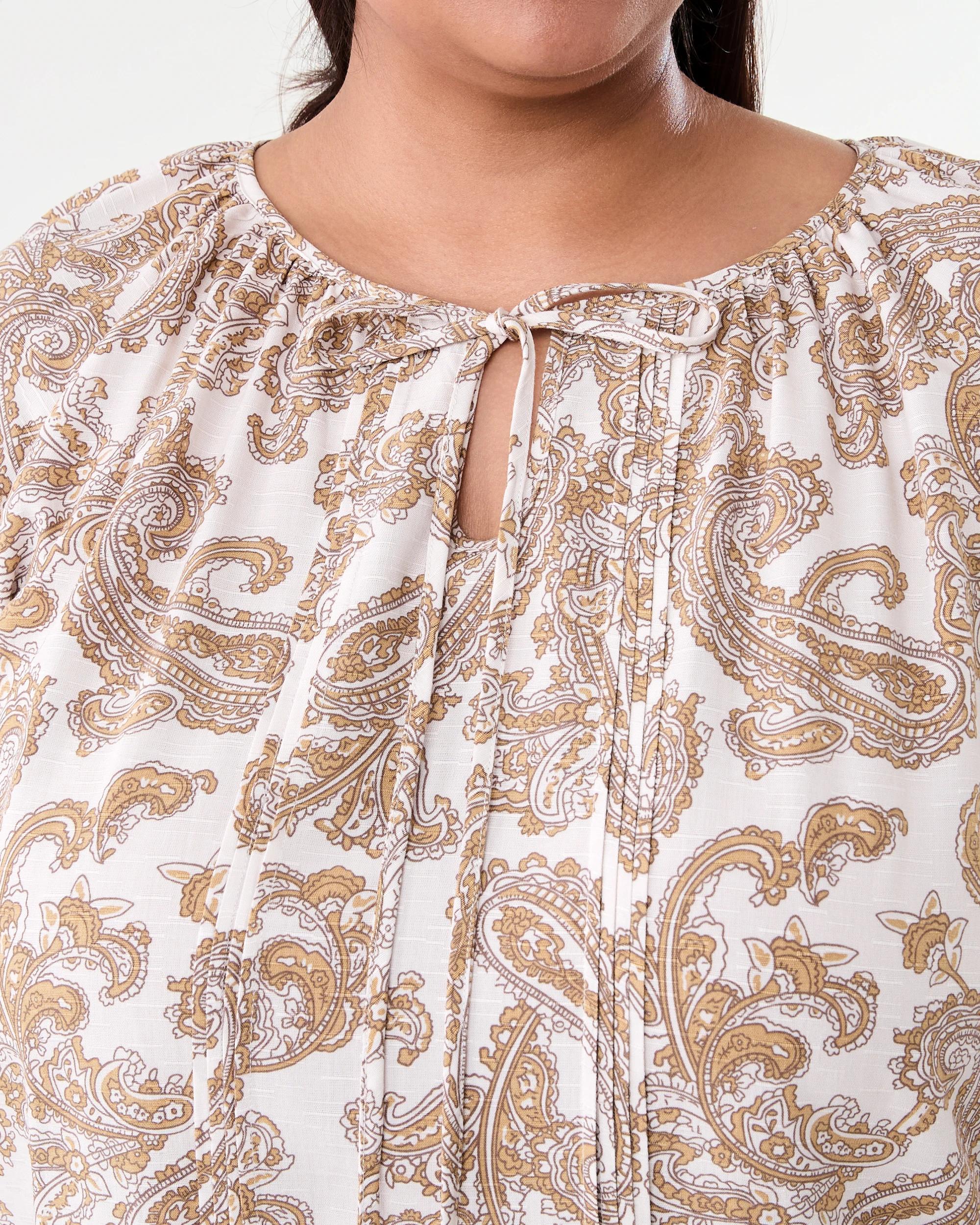 5 Curve Short Sleeve Pintuck Tie Front Top Bge Pais, 5 of 5