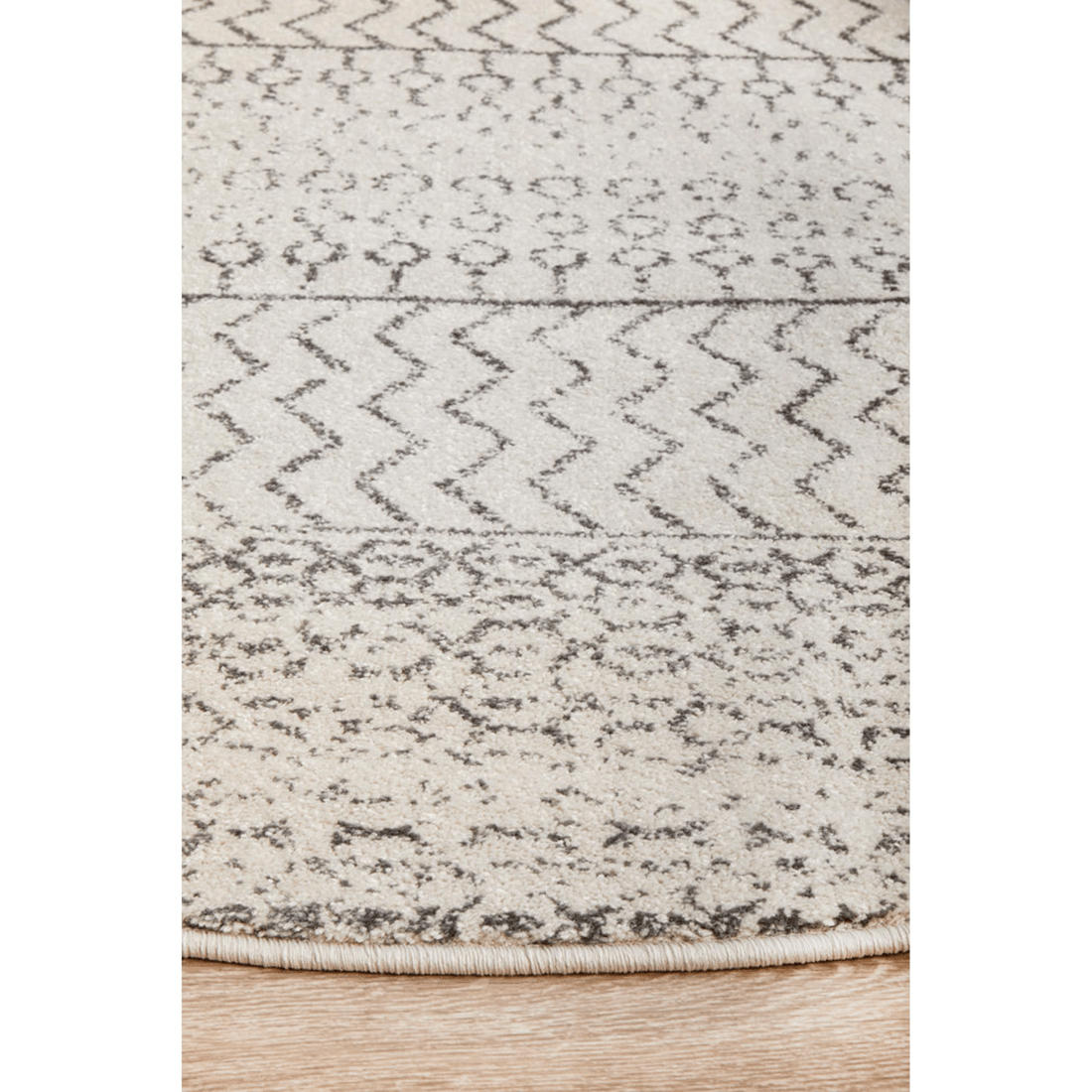 5 RUG CULTURE Chrome Harper Silver Round Rug — Power‑Loomed 100% Polypropylene, 10mm Pile - Silver, 5 of 9