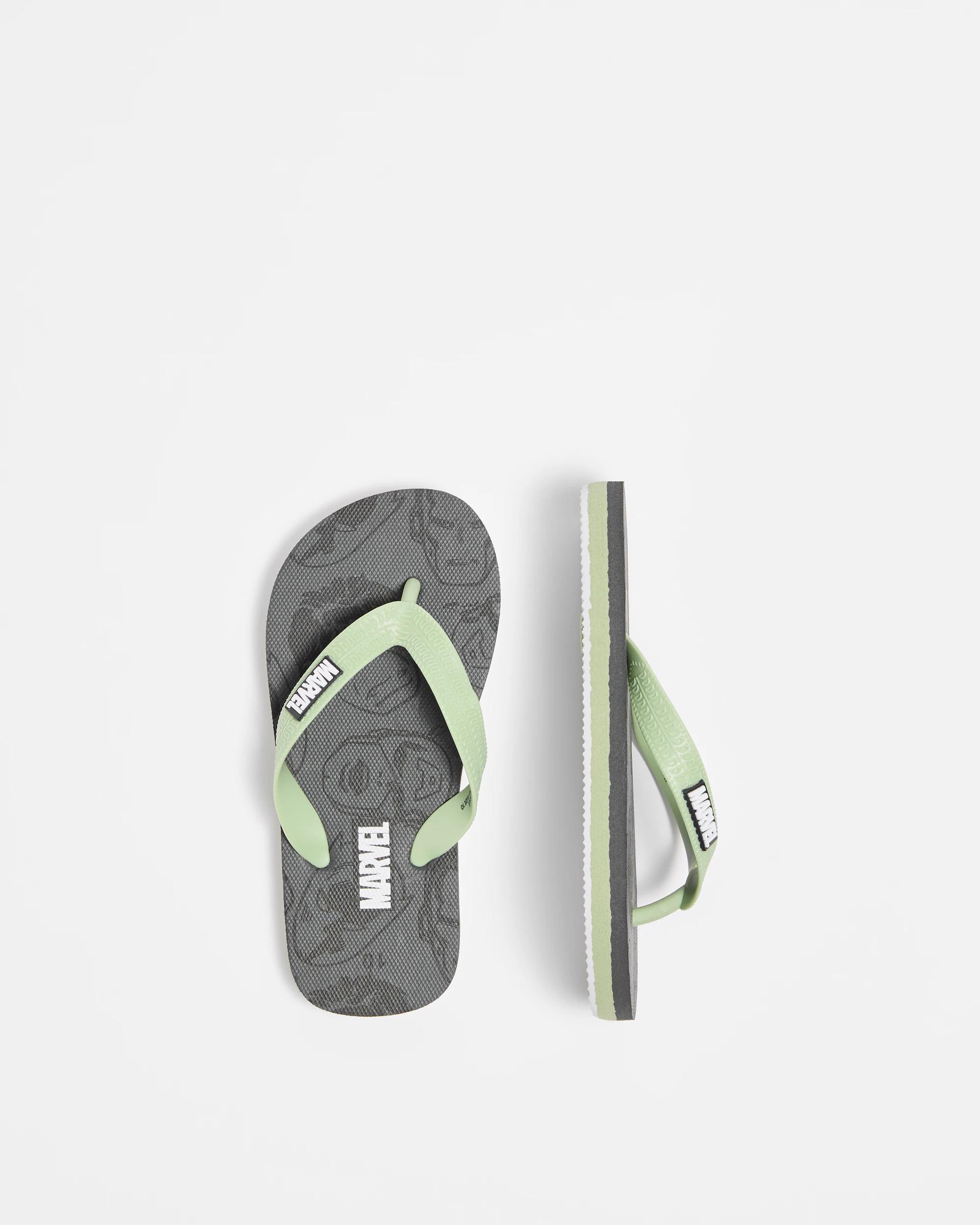 2 Boys Junior Marvel Thongs CHARCOAL, 2 of 3